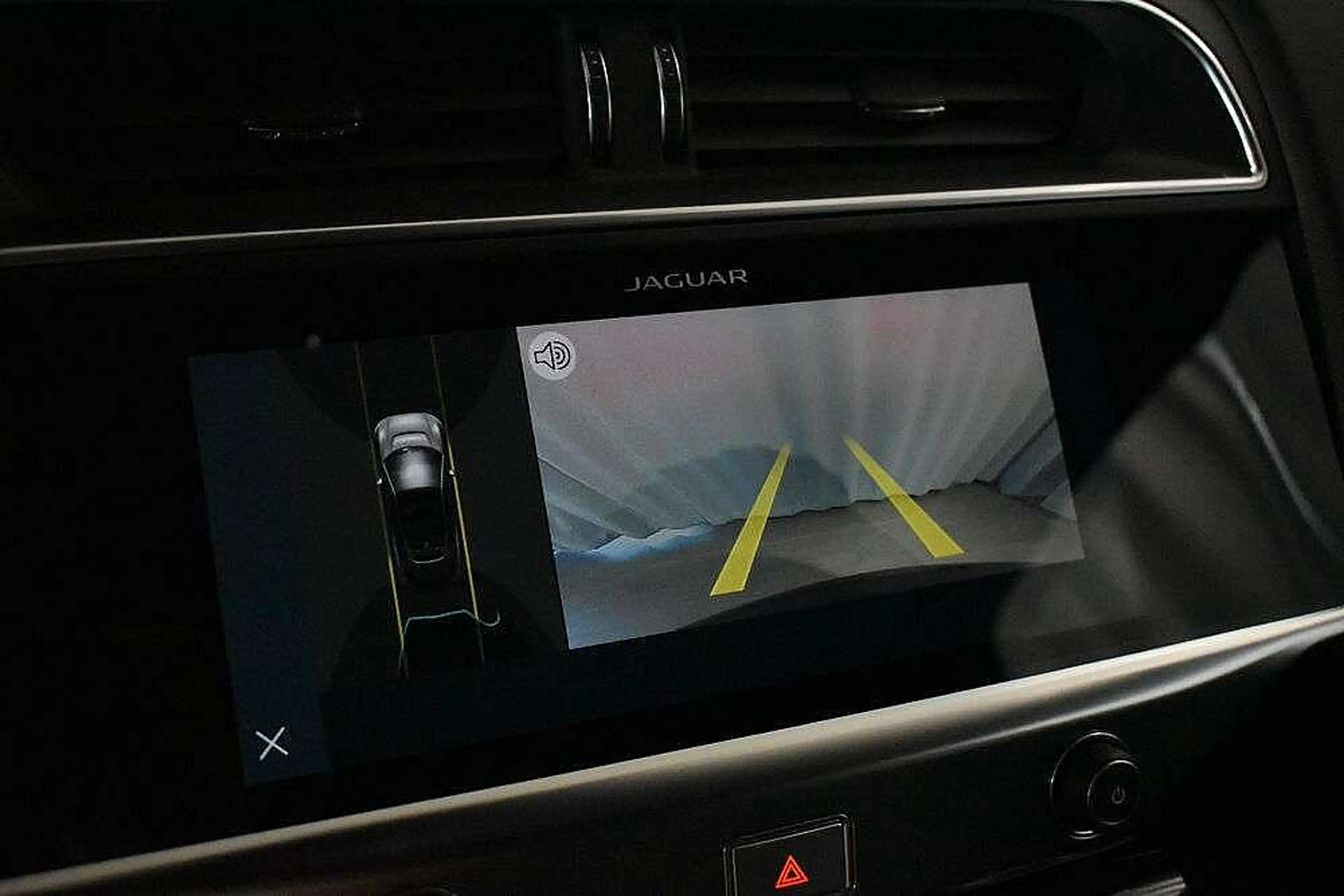 Jaguar I-Pace Austria Edition EV320 90kWh AWD — photo 11