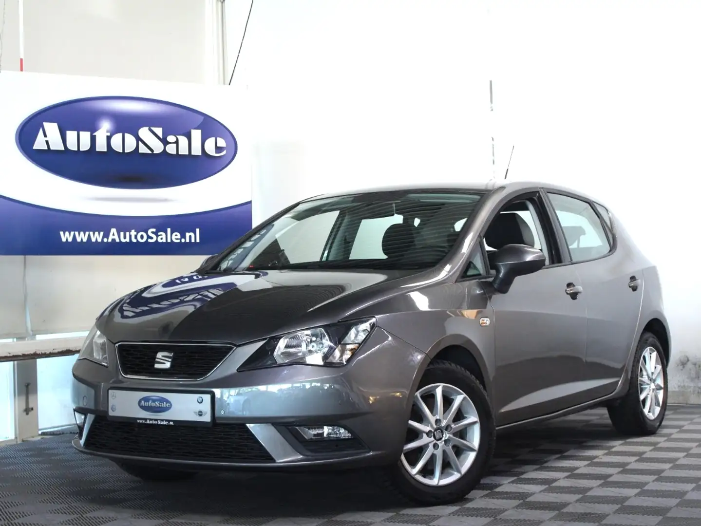 SEAT Ibiza 1.0 EcoTSI DSG Style BLUET PDC CRUISE AIRCO '16 siva - 1
