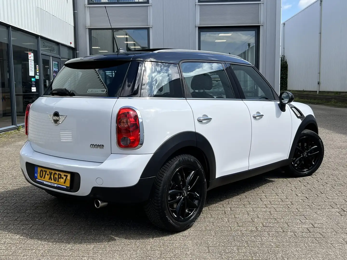 MINI Cooper Countryman 1.6 Chili Mini  | NL auto/Leder/Pano-dak/Navigatie Wit - 2