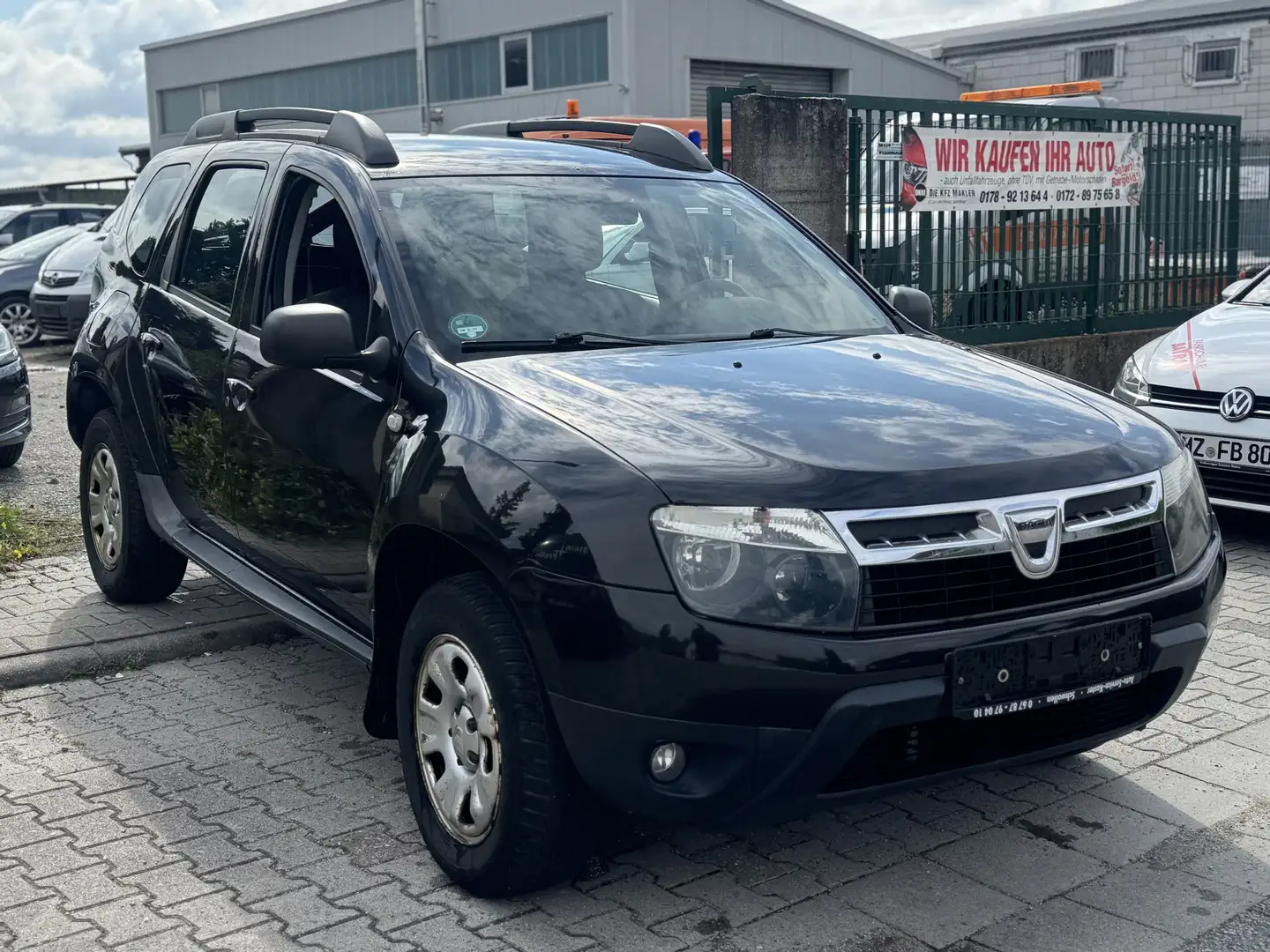 Dacia Duster Laureate 4x4   Klima   TÜV - 2
