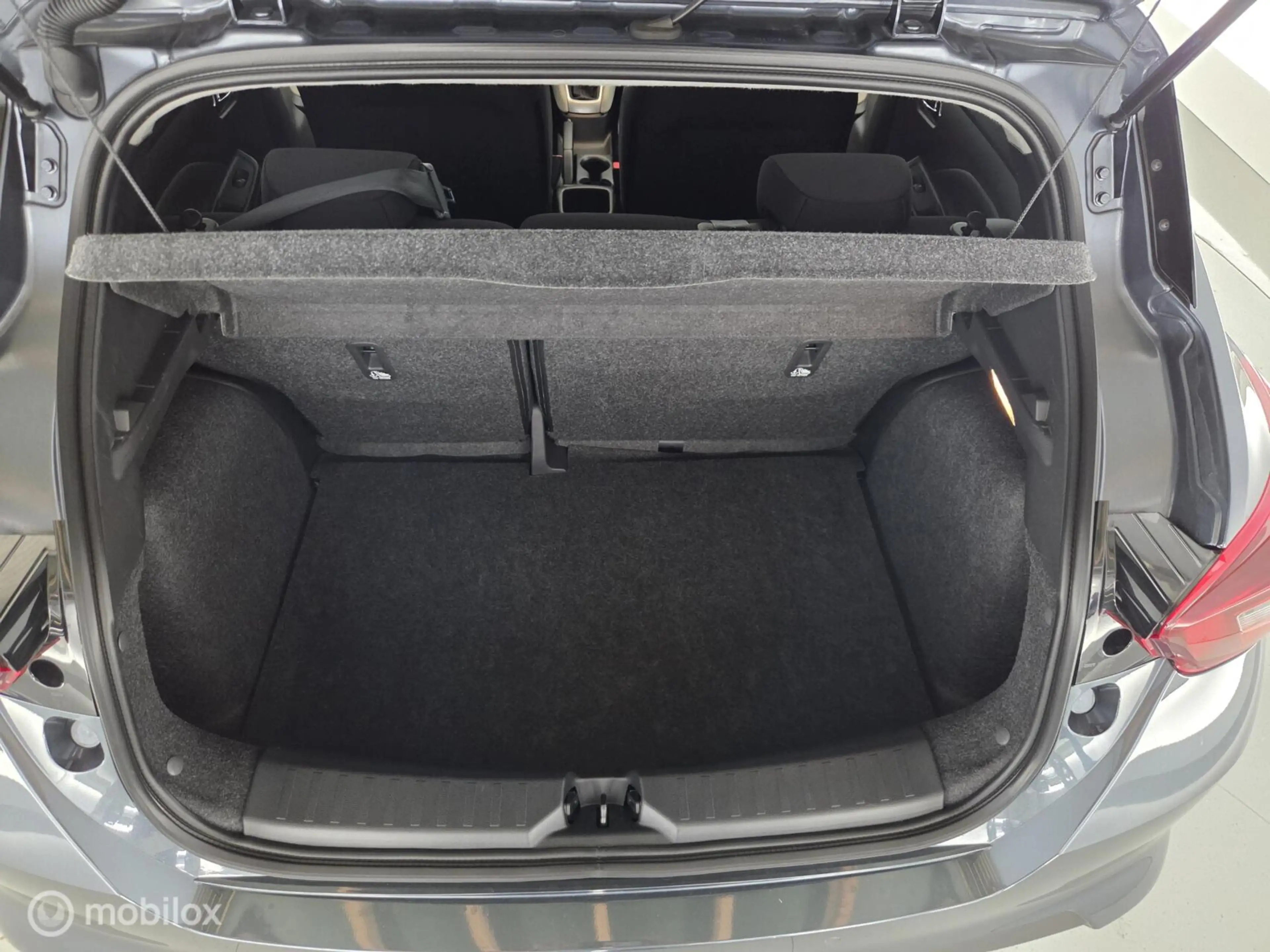 Nissan Micra 1.0 IG-T N-Design — photo 13