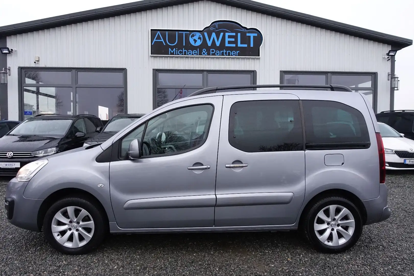 Peugeot Partner 1.6 1.Hand lück.Scheckheft Nav AHK Grijs - 1