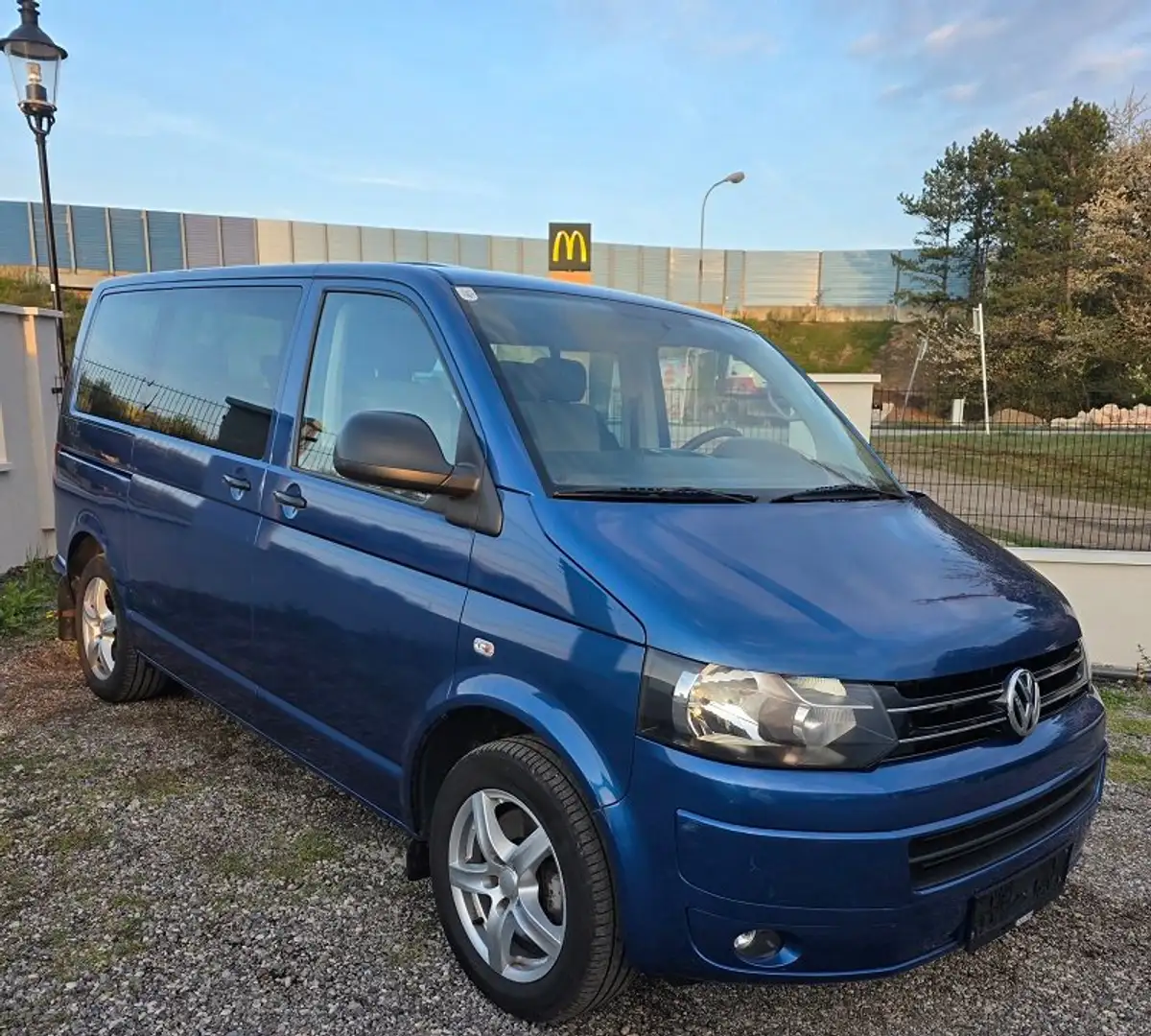 Volkswagen T5 Multivan Multivan 2,0 BMT TDI 4-Motion Blau - 2
