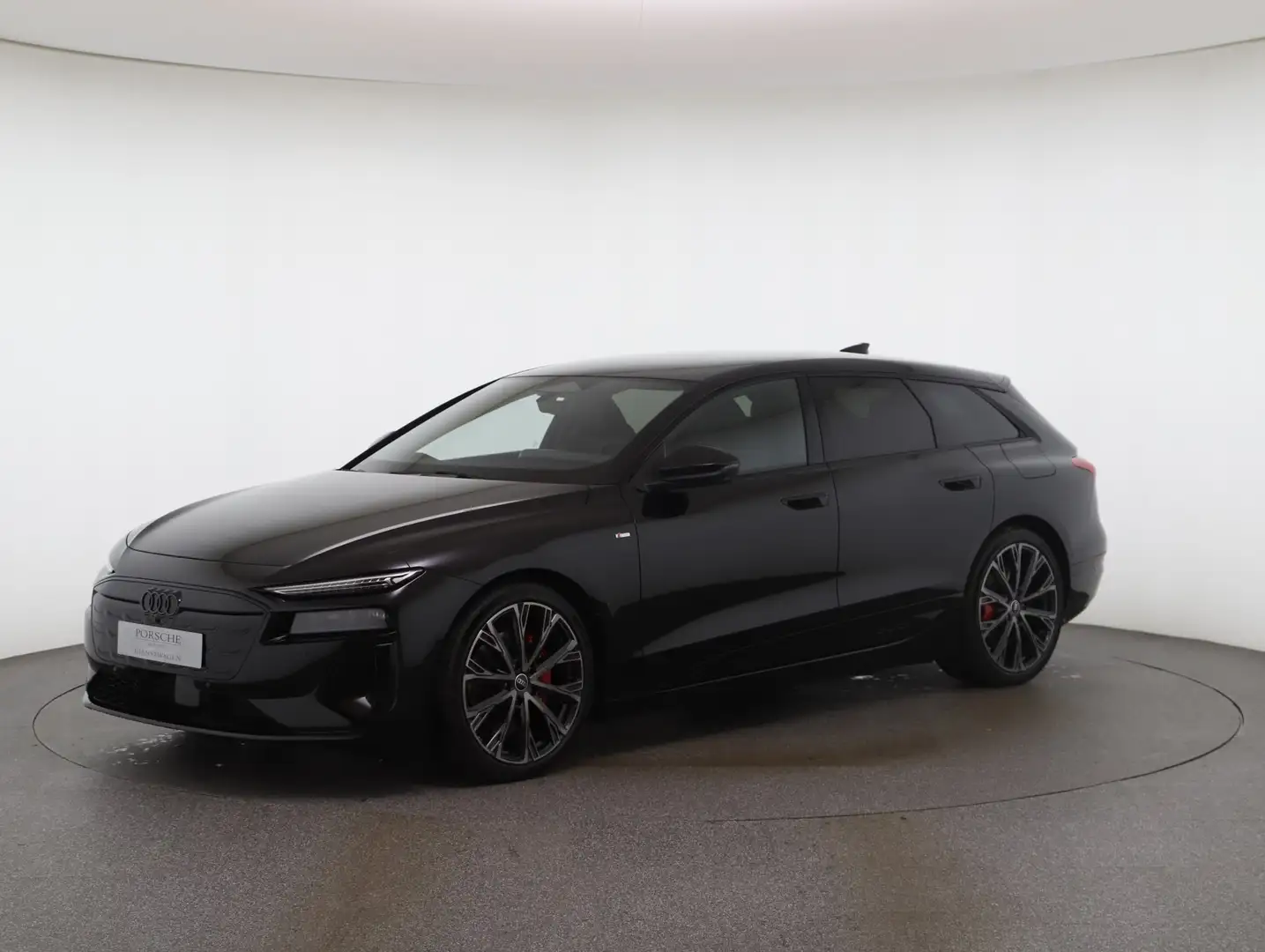 Audi A6 e-tron Avant quattro 315 kW Schwarz - 1