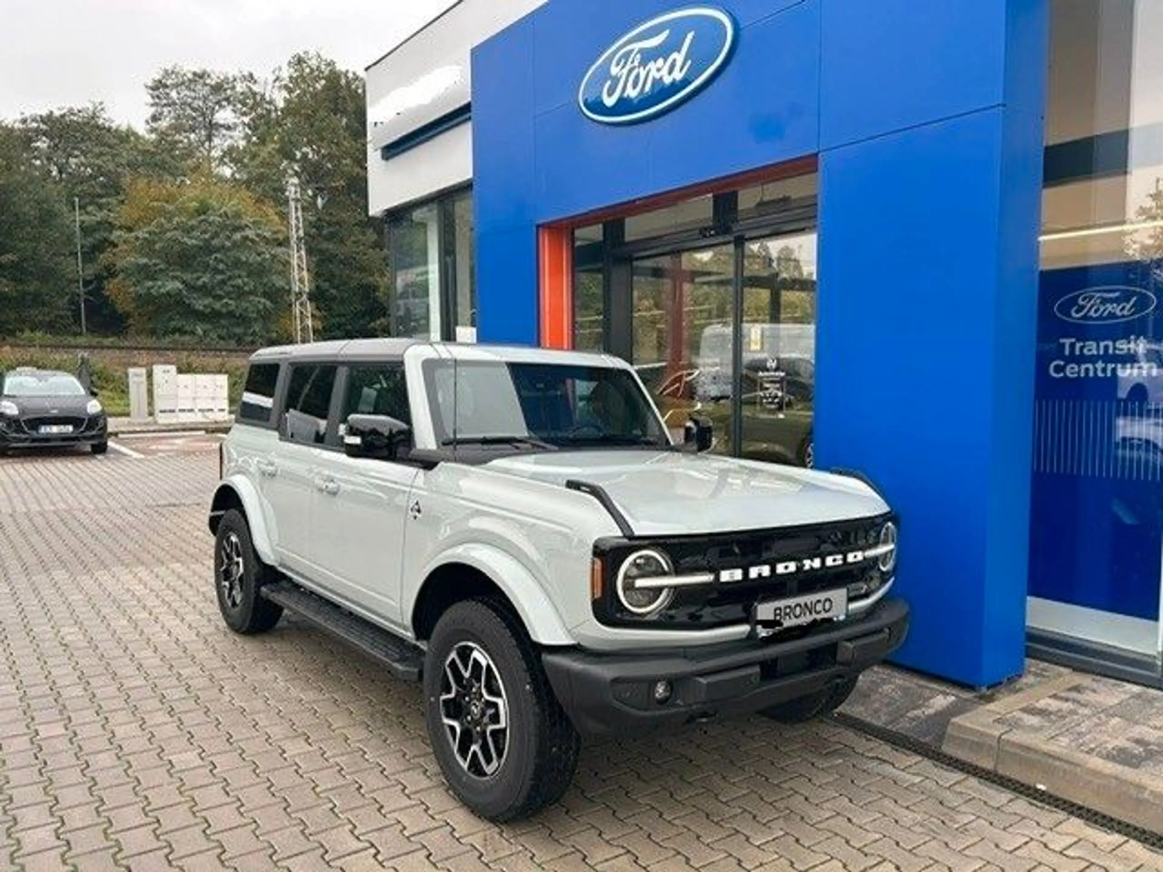 Ford Bronco Outer Banks Final Edit Eco Boost V6 AHK — photo 6