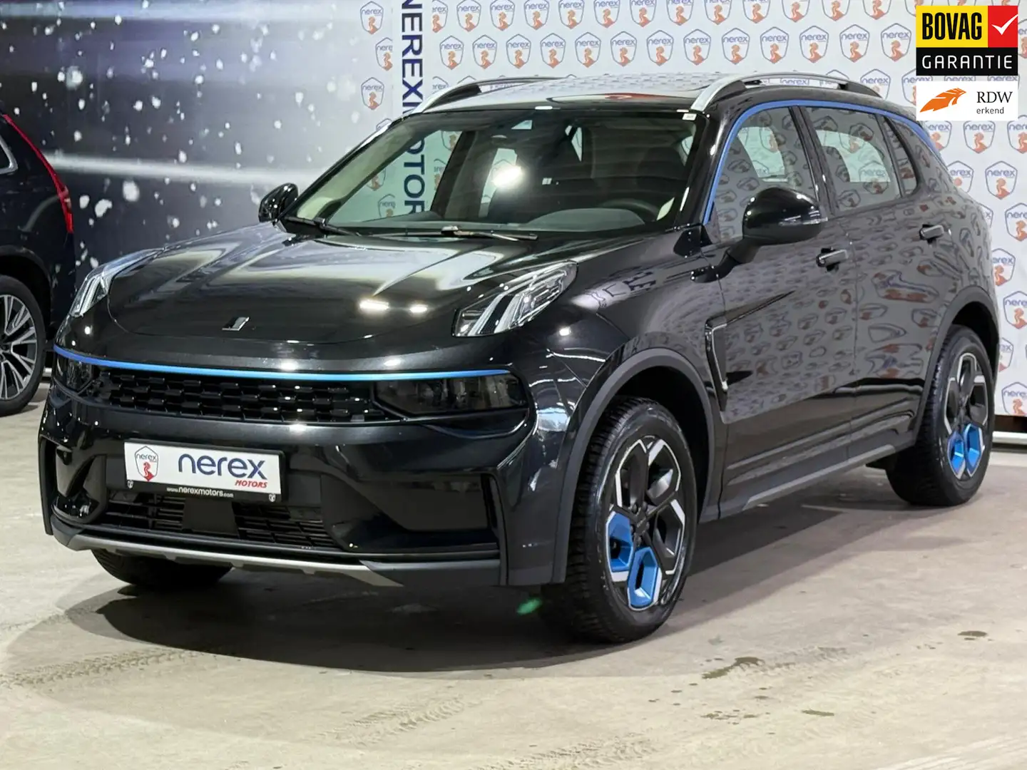 Lynk & Co 01 1.5/MILD HYBRIDE/PANO/PILOT ASIST/CAMERA/MEMORY Negro - 1