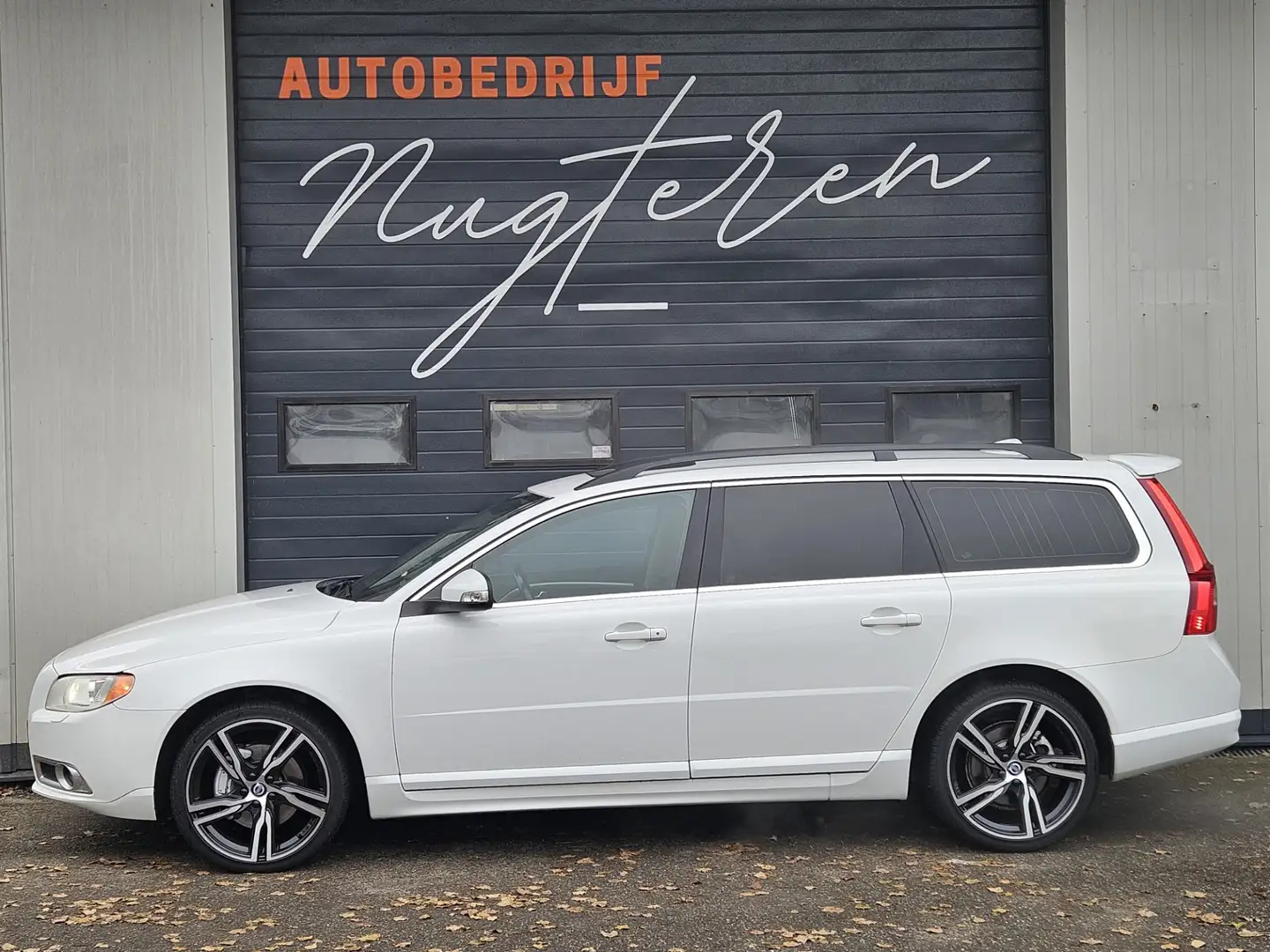 Volvo V70 2.0 D3 Kinetic|Dak|Xenon|5 Cilinder|Trekhaak| Wit - 2