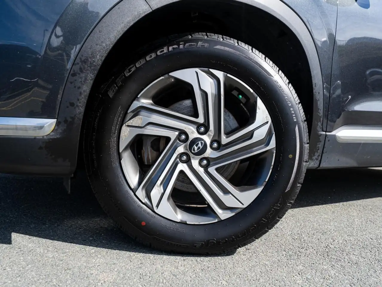 Hyundai SANTA FE photo Hyundai SANTA FE