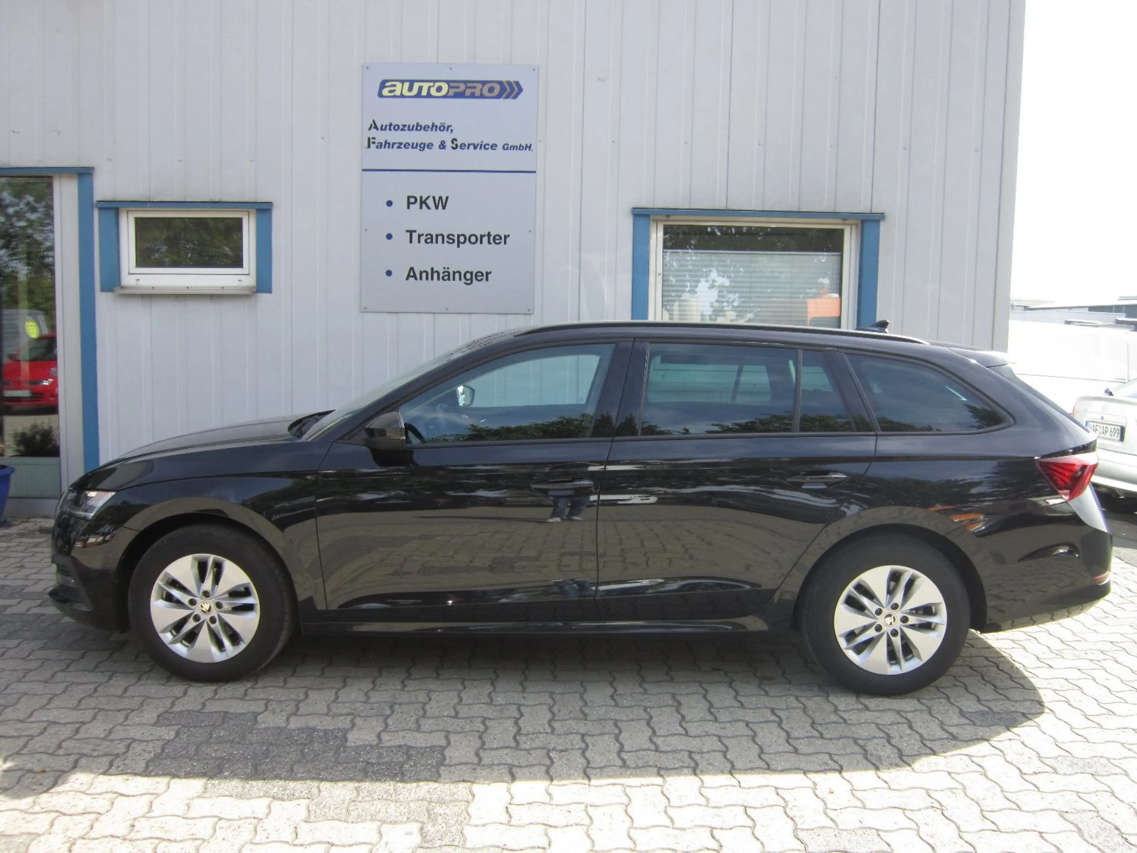 Skoda Octavia Combi Ambition — photo 2