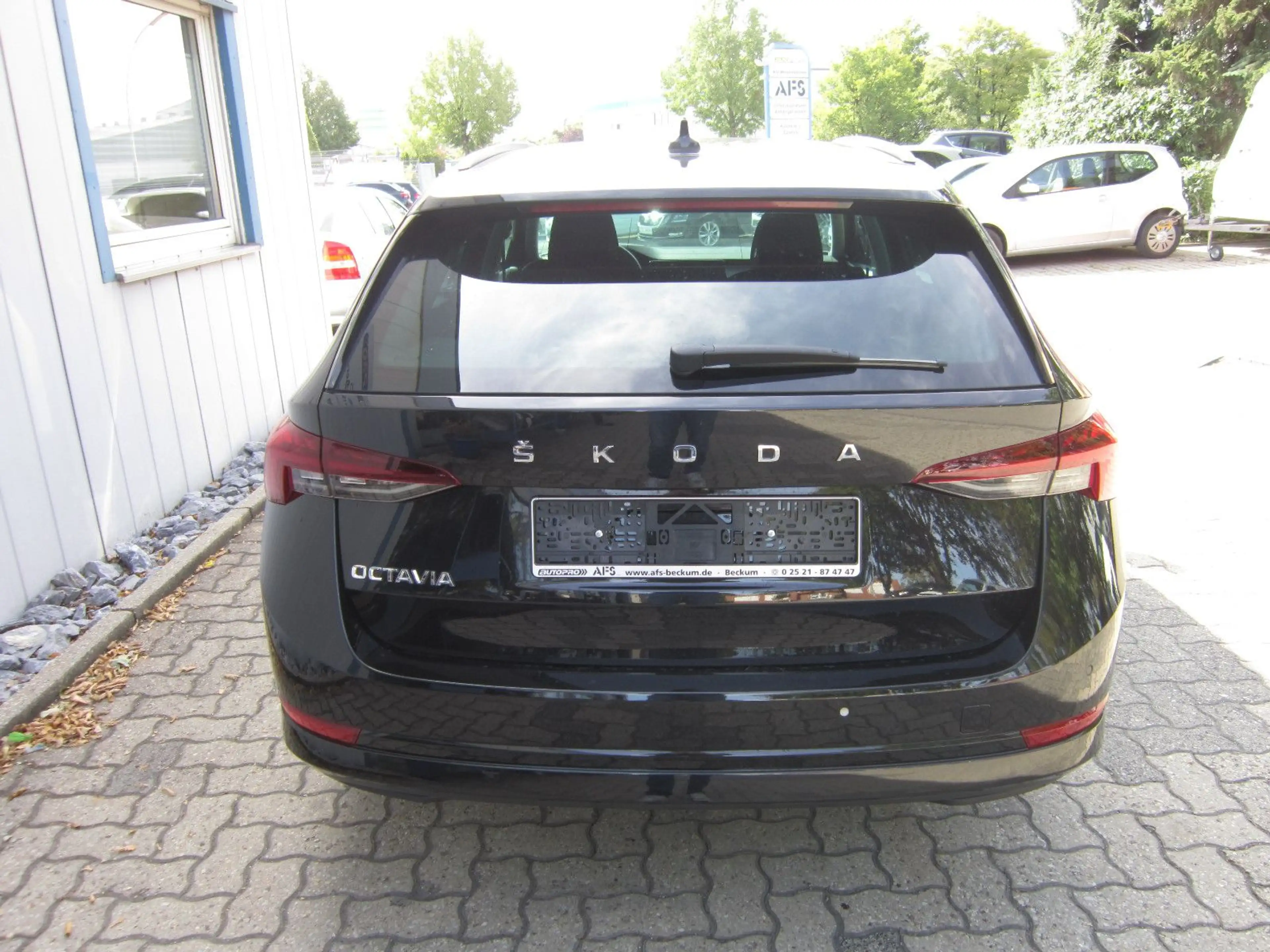 Skoda Octavia Combi Ambition — photo 6