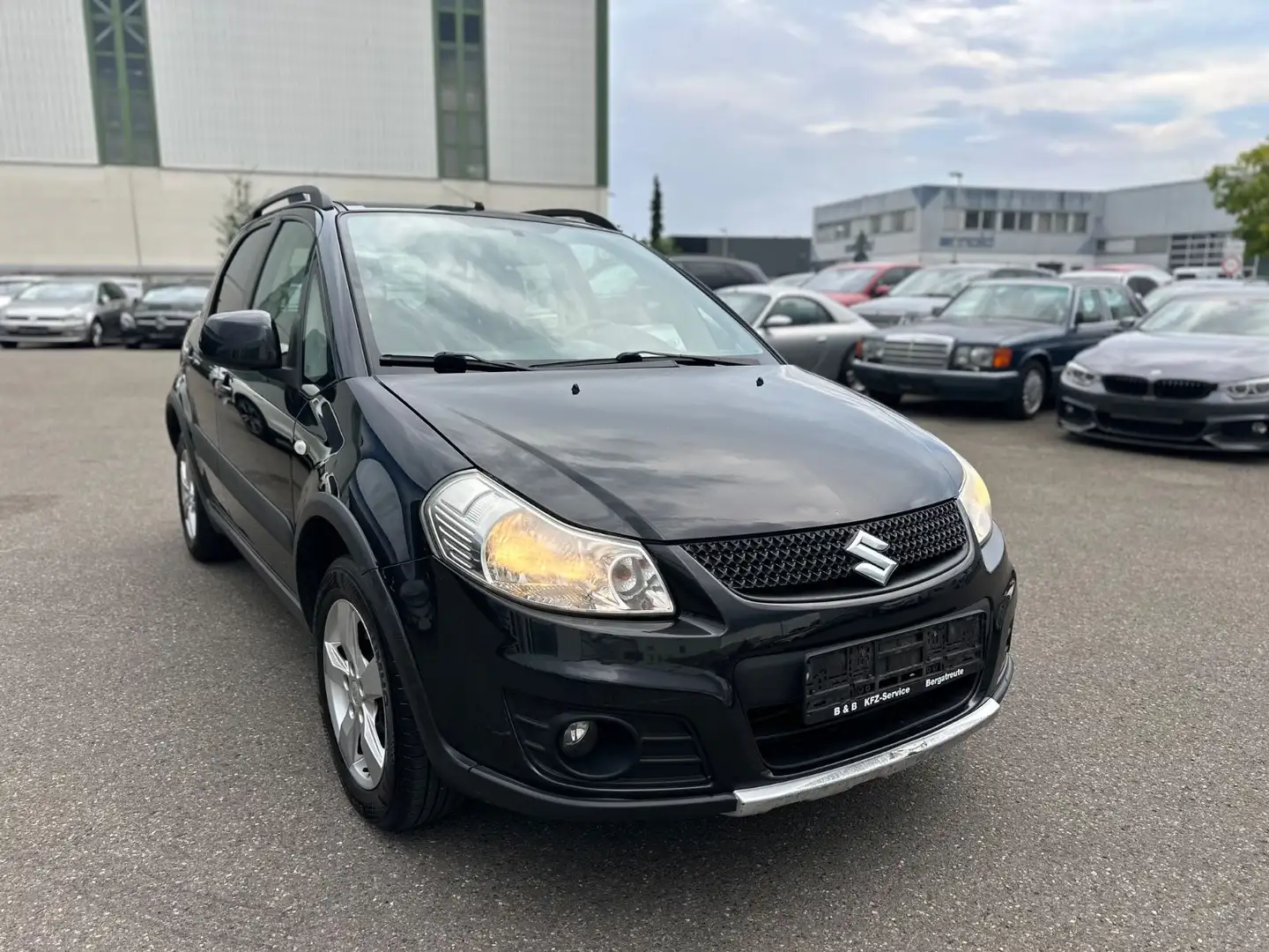 Suzuki SX4 4x4 Klima Eu5 1. Hand Barry Edition Schwarz - 2