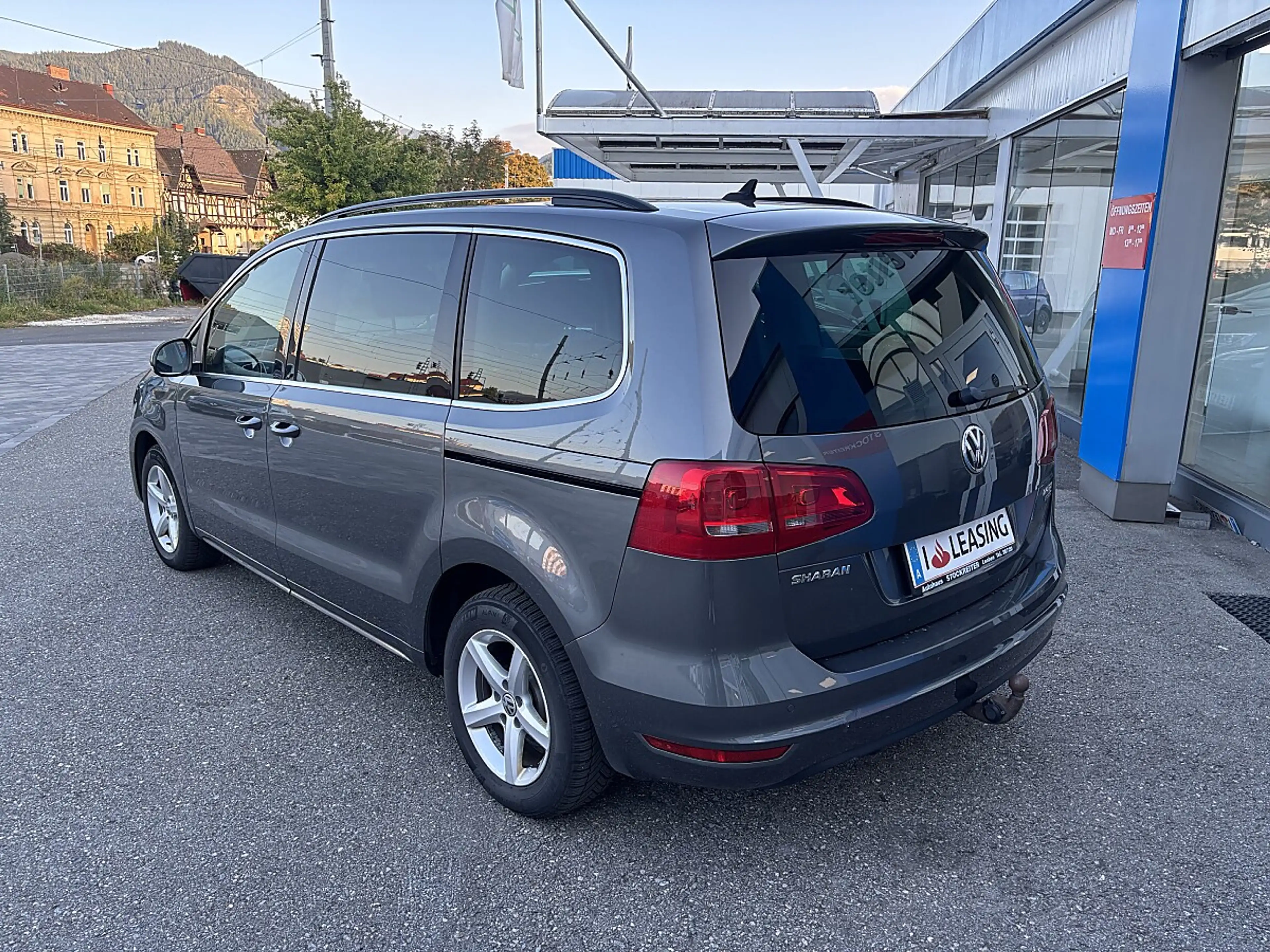 Volkswagen Sharan Karat BMT 2,0 TDI DPF 4Motion*Xenon*Navi*PDC*AHK* — photo 3
