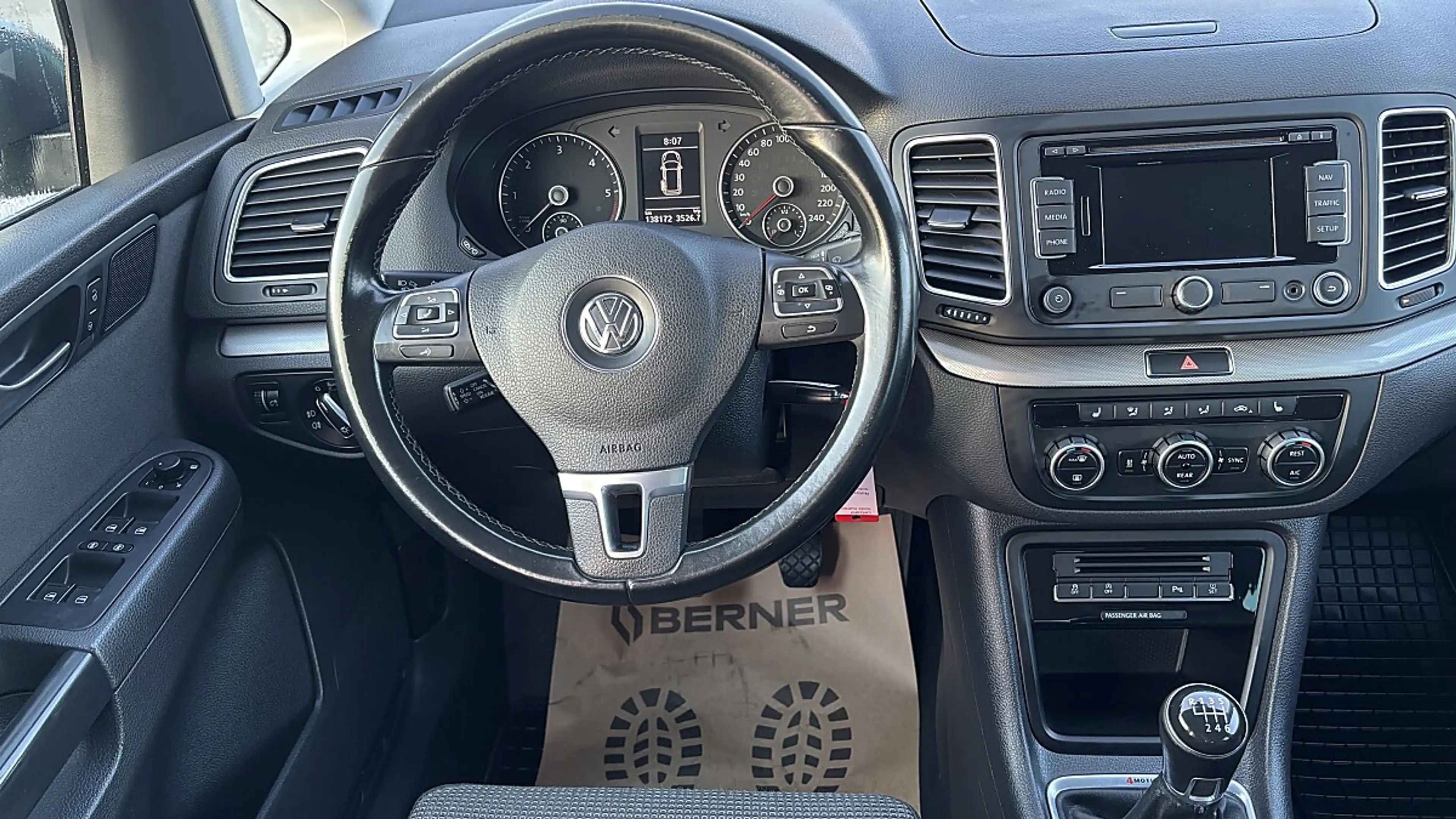 Volkswagen Sharan Karat BMT 2,0 TDI DPF 4Motion*Xenon*Navi*PDC*AHK* — photo 10