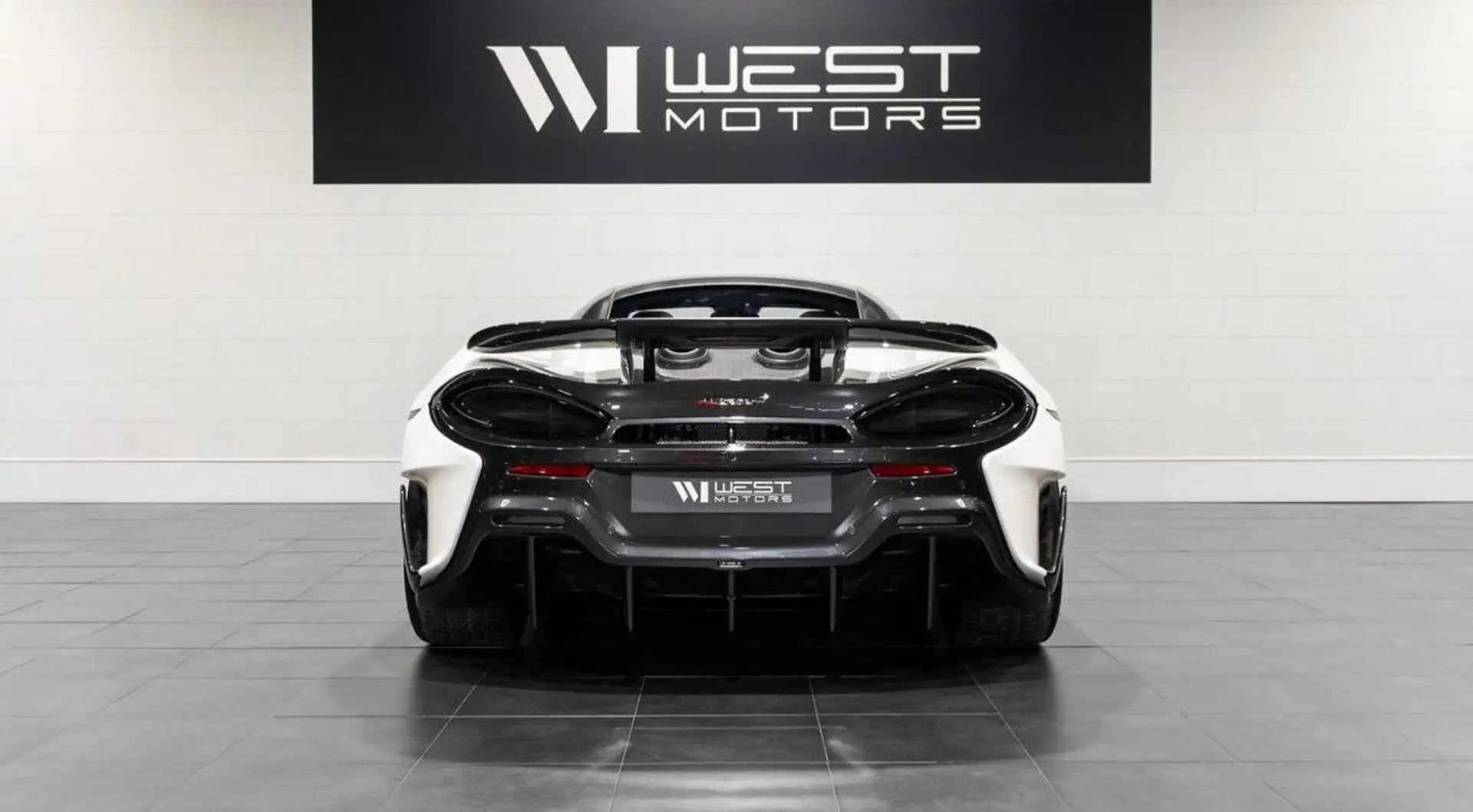 맥라렌 600LT 2019 흰색 사진 5