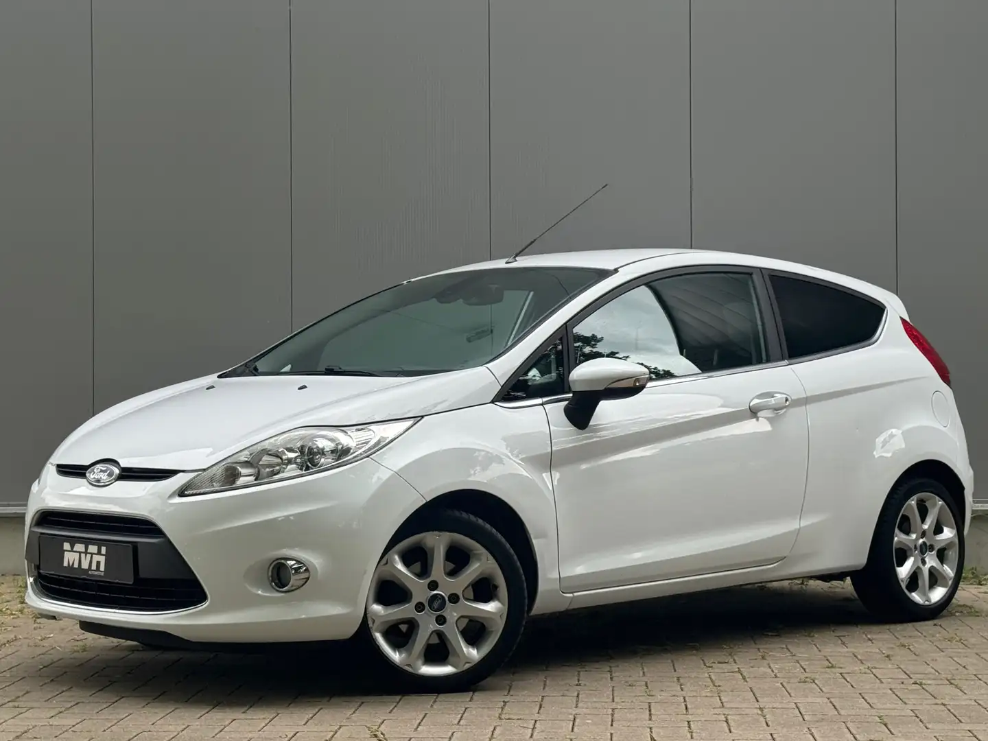Ford Fiesta 1.25 Titanium 2011 - Clima - PDC - MF Stuur - Orig Bianco - 2