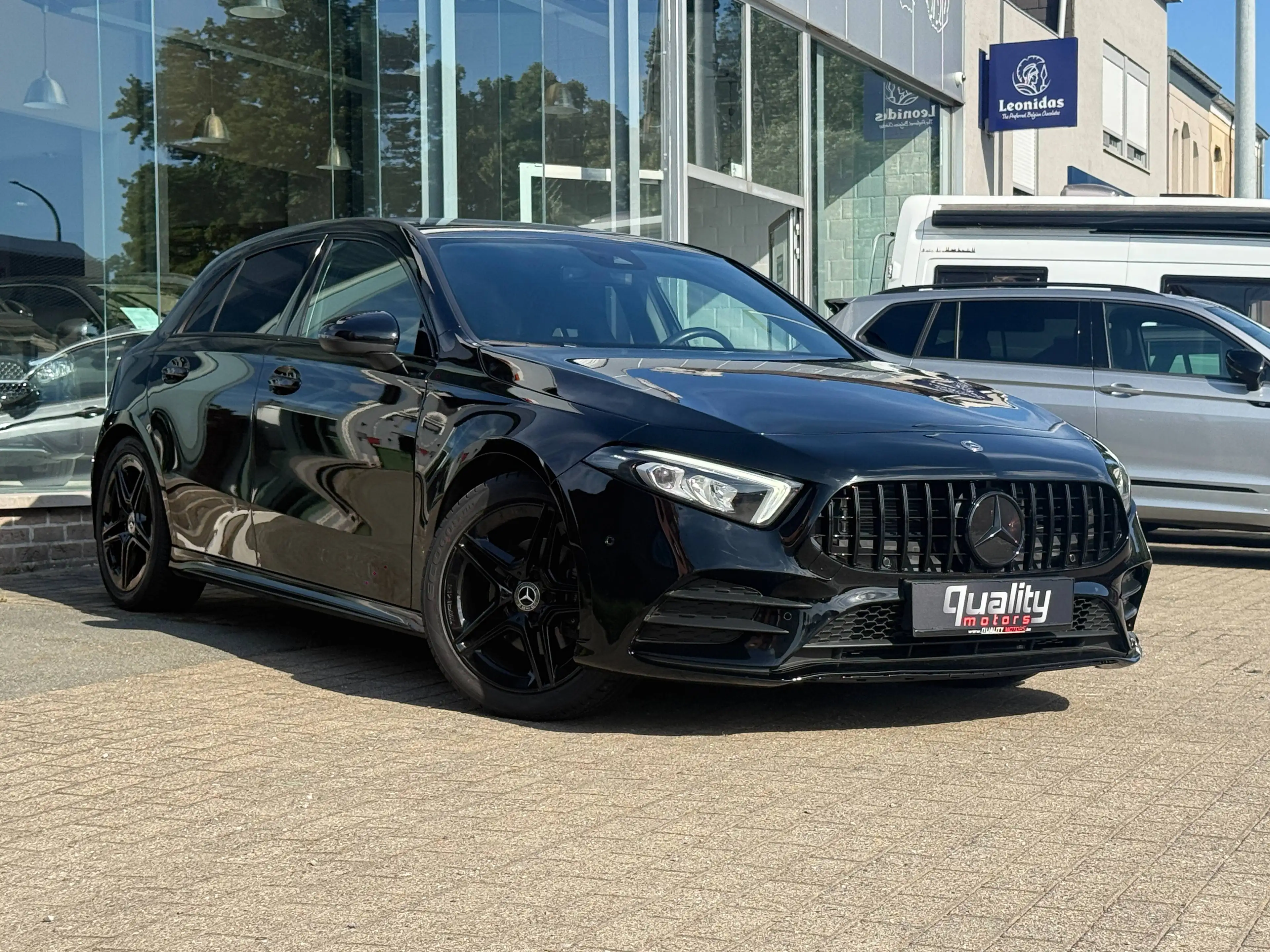 Mercedes-Benz A 180 A 180 AMG Line // BLACK EDITION //