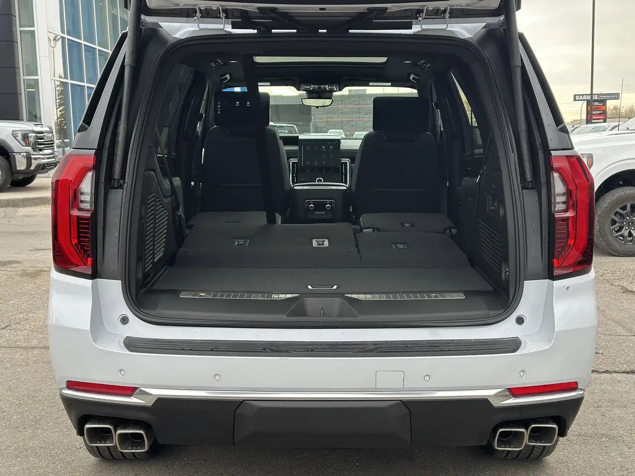 GMC Yukon снимка GMC Yukon