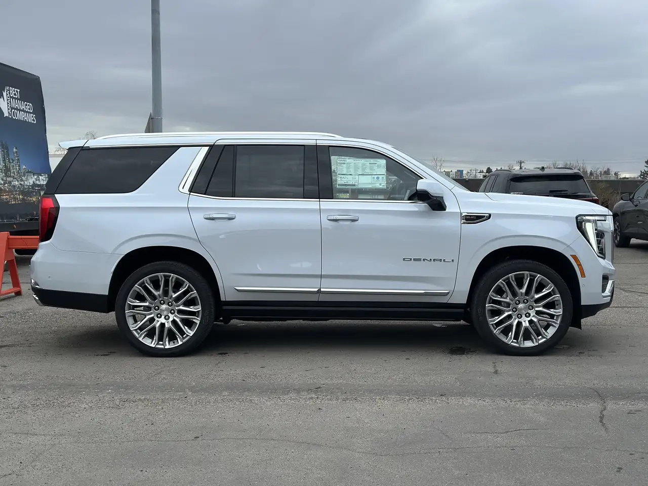 GMC Yukon снимка GMC Yukon