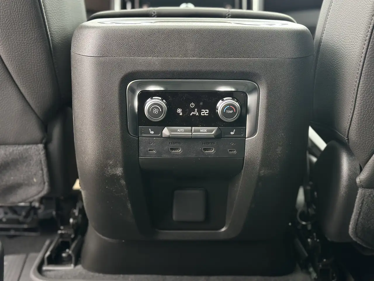 GMC Yukon снимка GMC Yukon