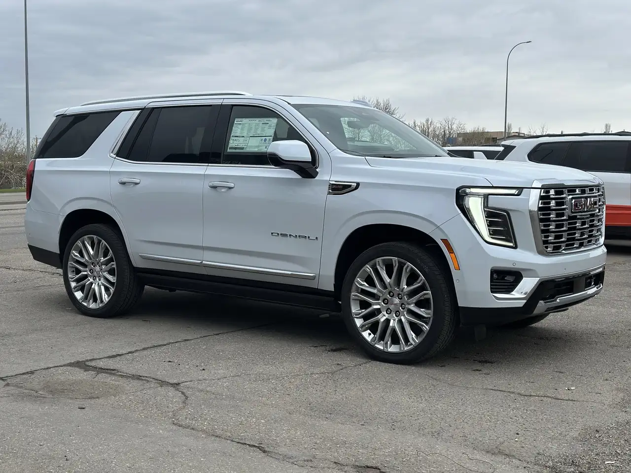 GMC Yukon снимка GMC Yukon