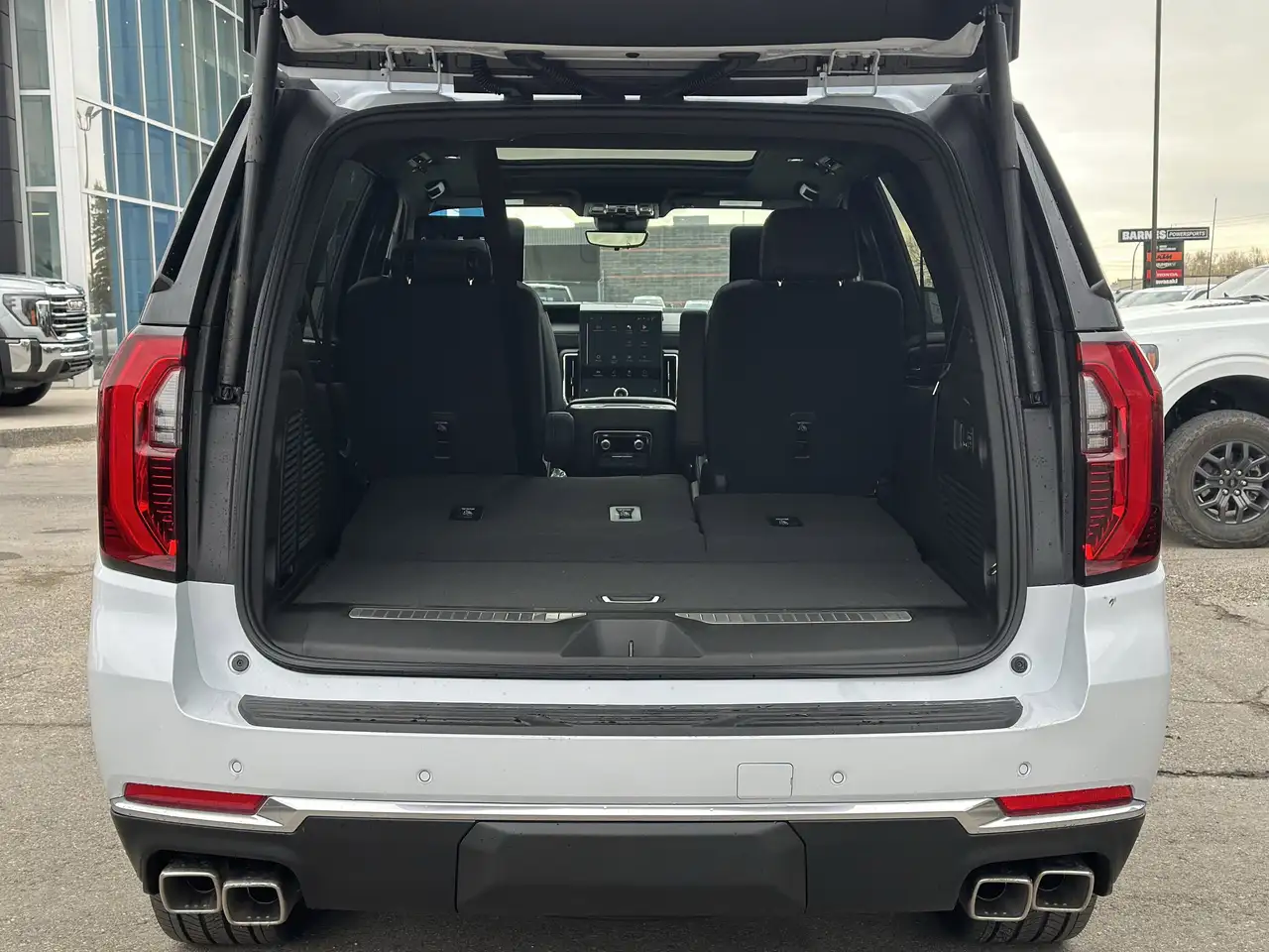 GMC Yukon снимка GMC Yukon