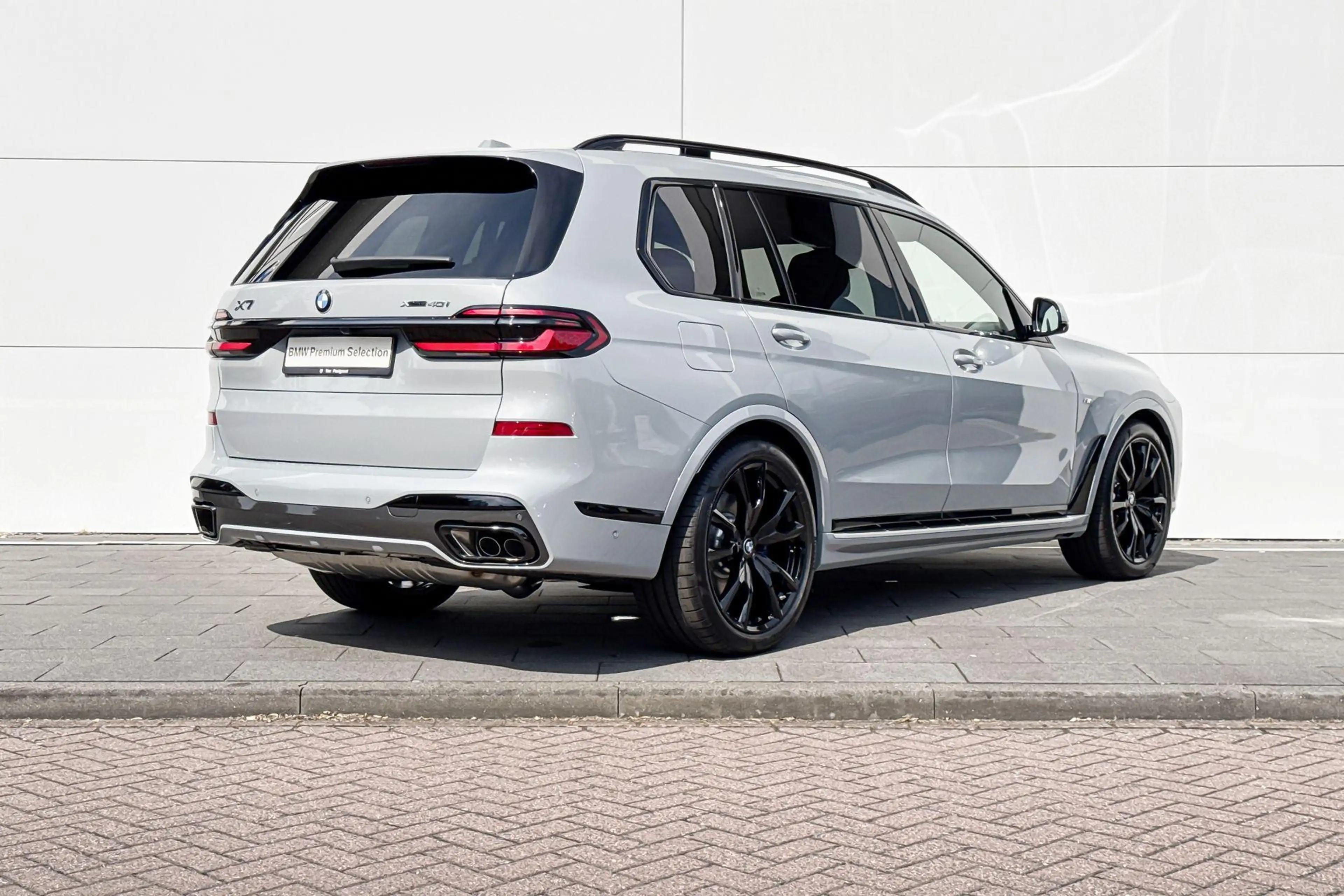 BMW X7 xDrive40i — photo 6