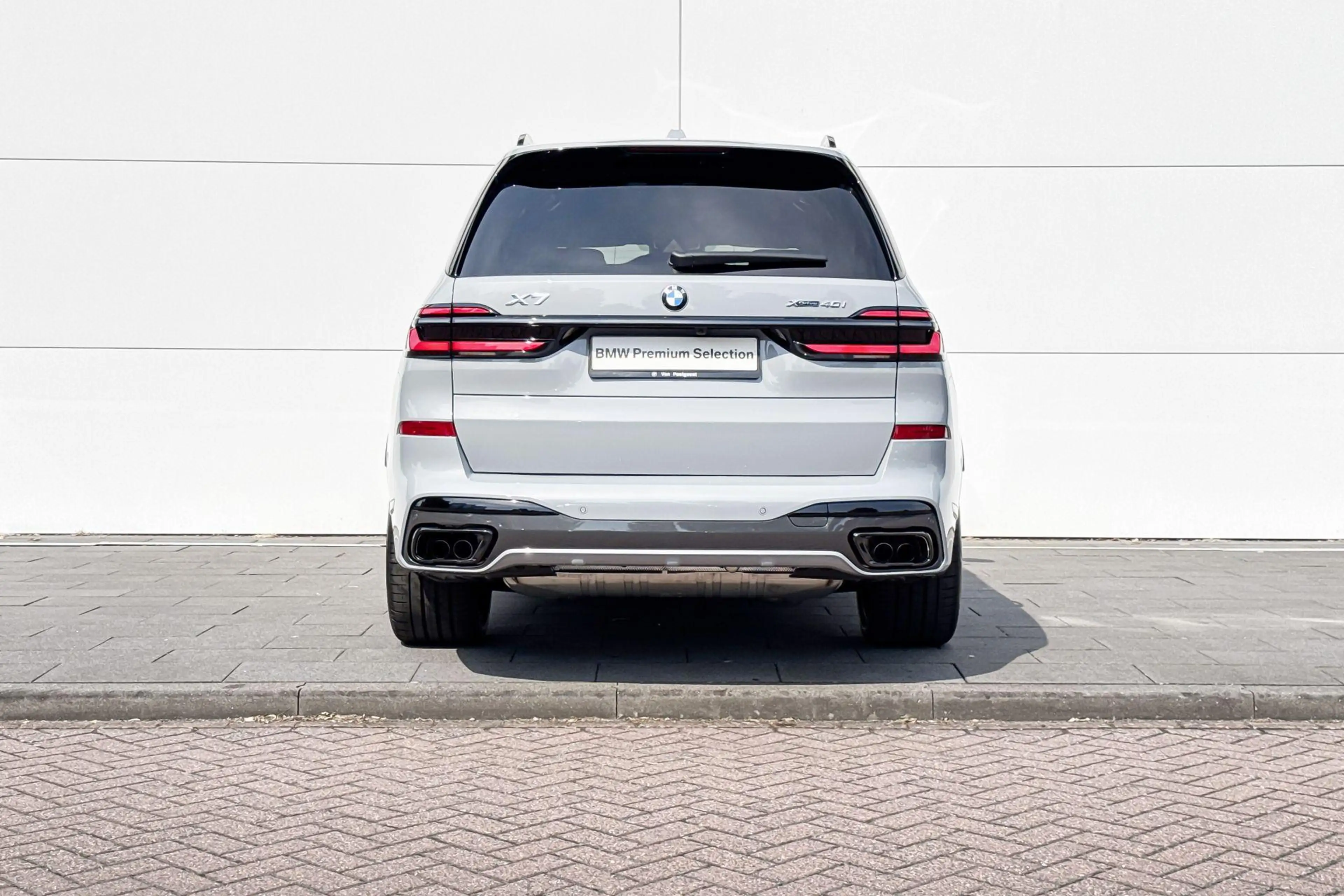 BMW X7 xDrive40i — photo 7