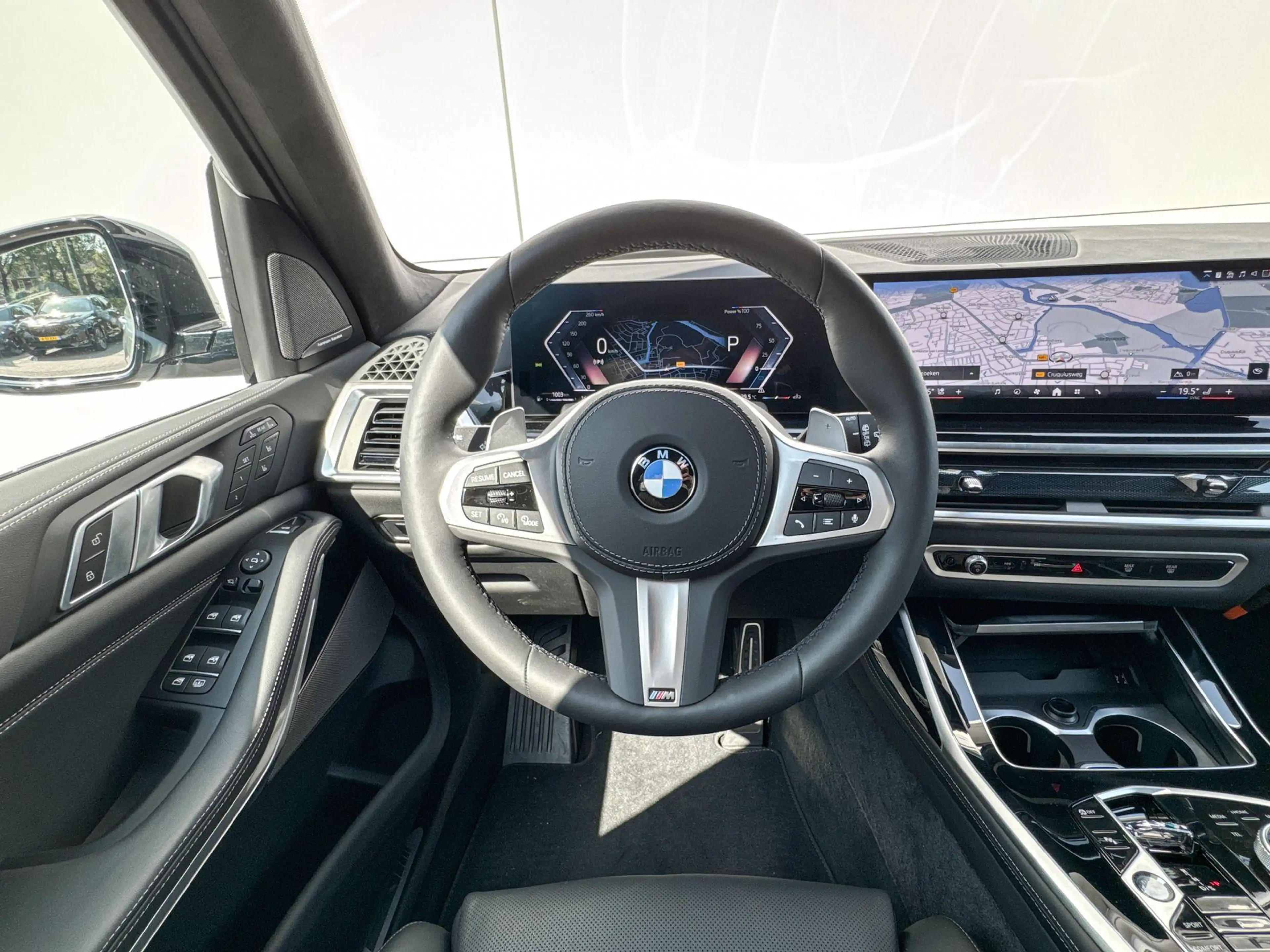BMW X7 xDrive40i — photo 12