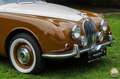 Jaguar Jaguar Mk II 2.4 – Britische Eleganz der 1960er Beige - thumbnail 2