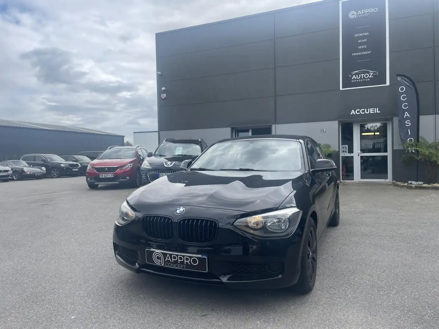BMW 116 116i  BERLINE F20 Lounge PHASE 1 Noir - 1