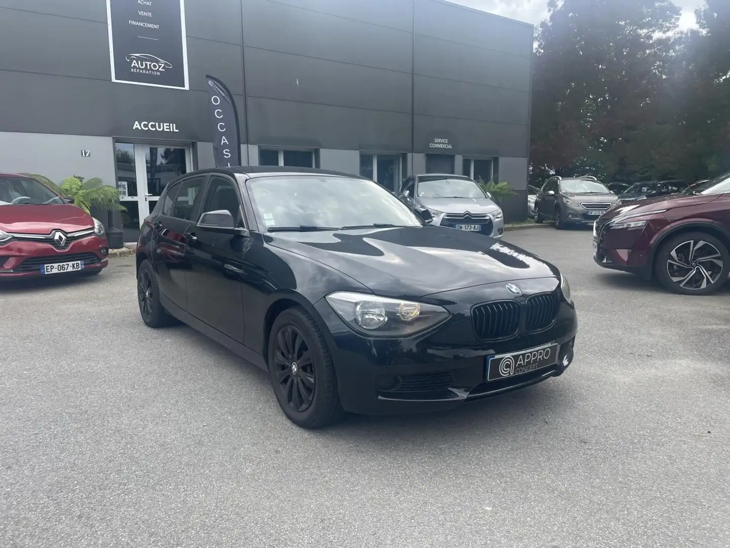 BMW 116 116i  BERLINE F20 Lounge PHASE 1 Noir - 2