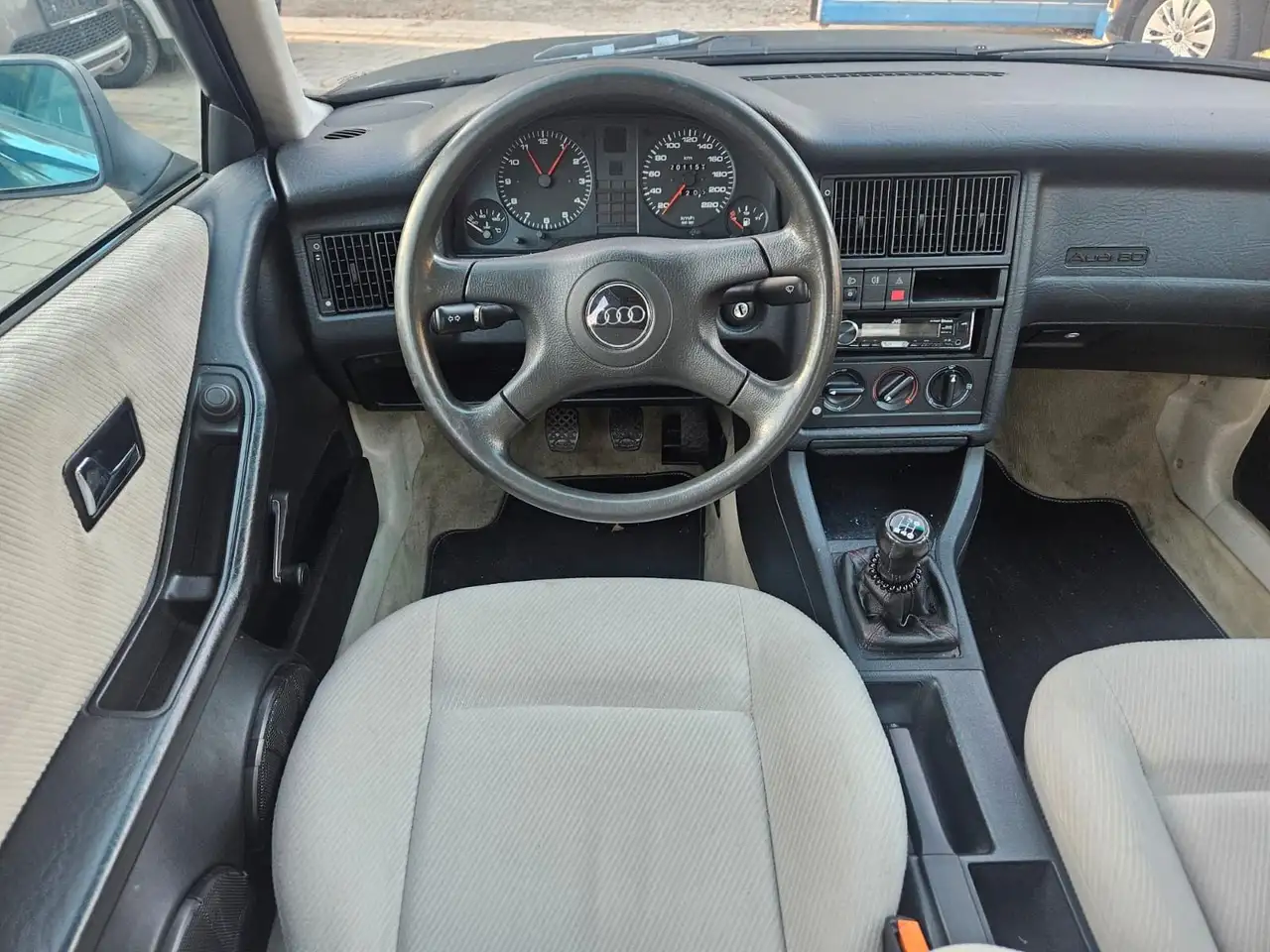 Audi 80, foto 12