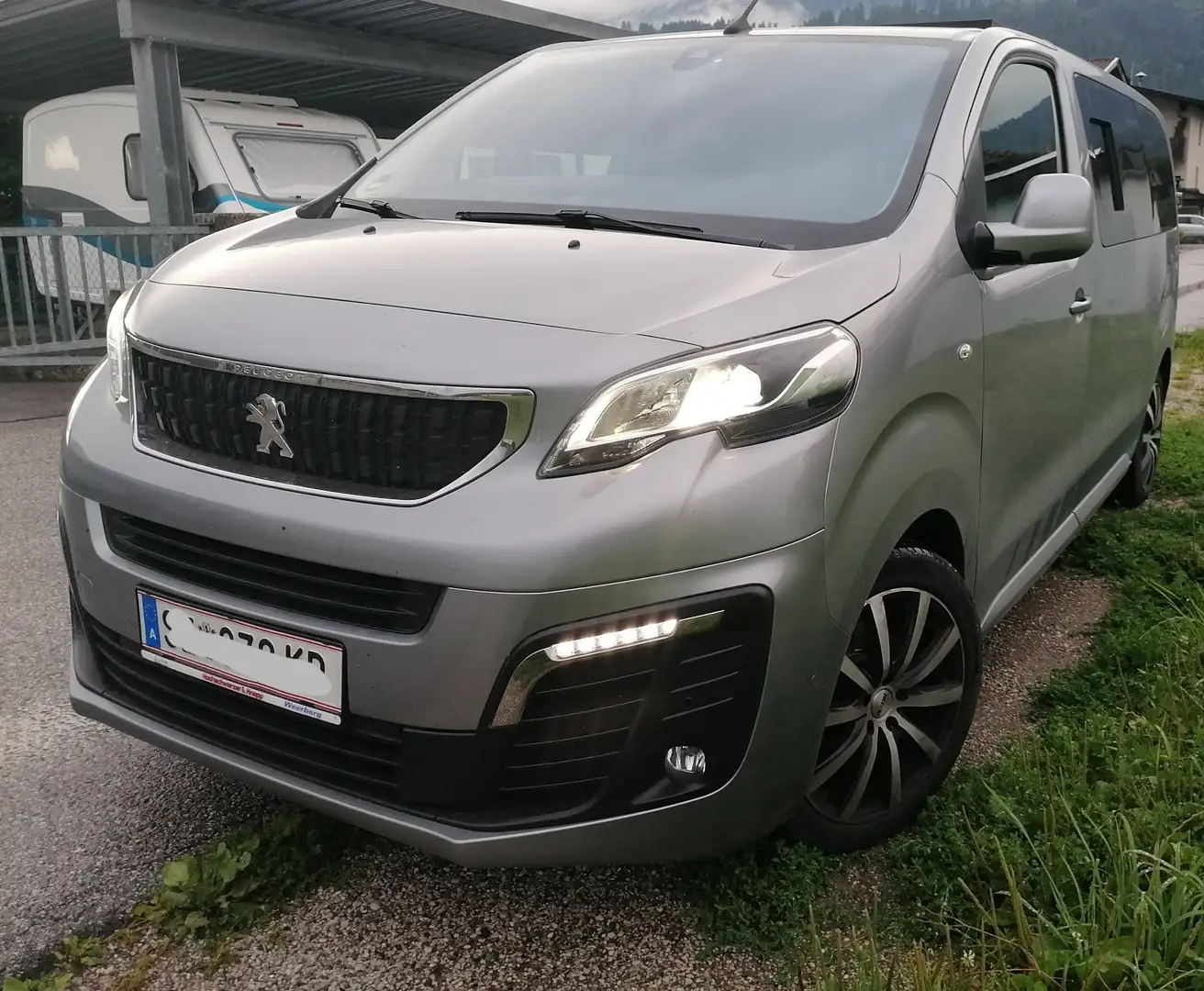 Peugeot Expert Premium Kasten L2H1 Blue HDi Aut. - 2