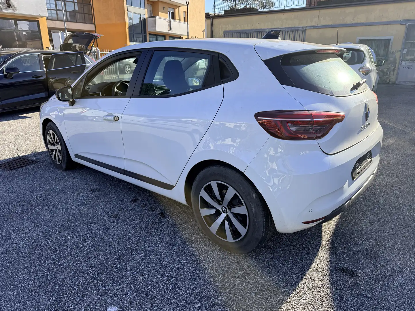 Renault Clio 1.6 E-Tech Equilibre 145cv auto AUTOCARRO Blanc - 2