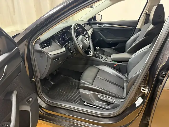 Skoda Octavia view 6