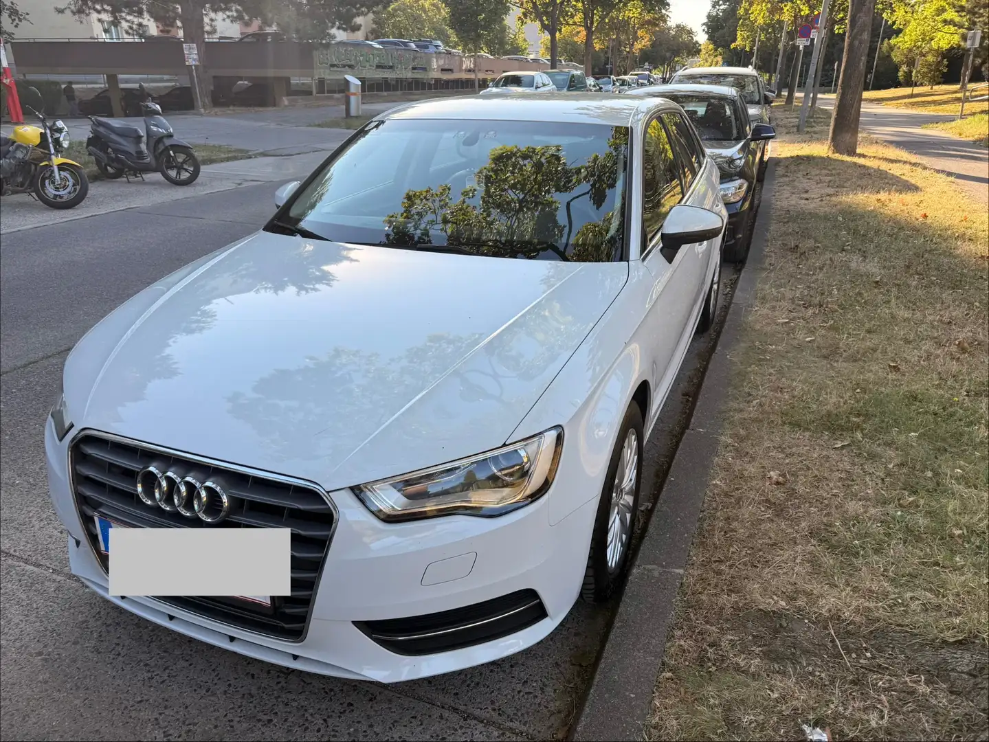 Audi A3 A3 SB Ambiente 1,6 TDI S-tronic Ambiente Weiß - 1