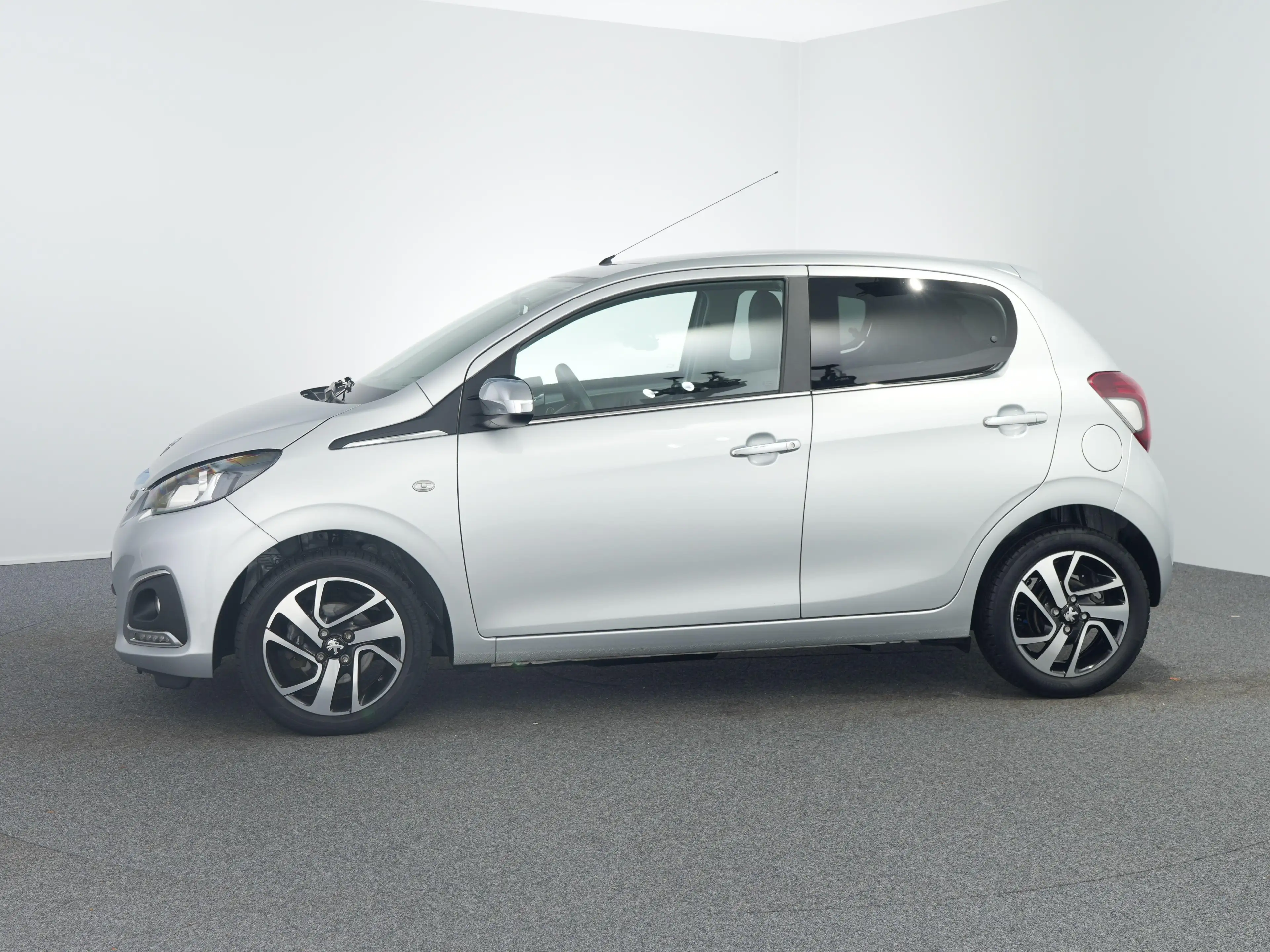 Peugeot 108 1.0 e-VTi Allure | Airco | Anti Blokkeer Systeem | — photo 13