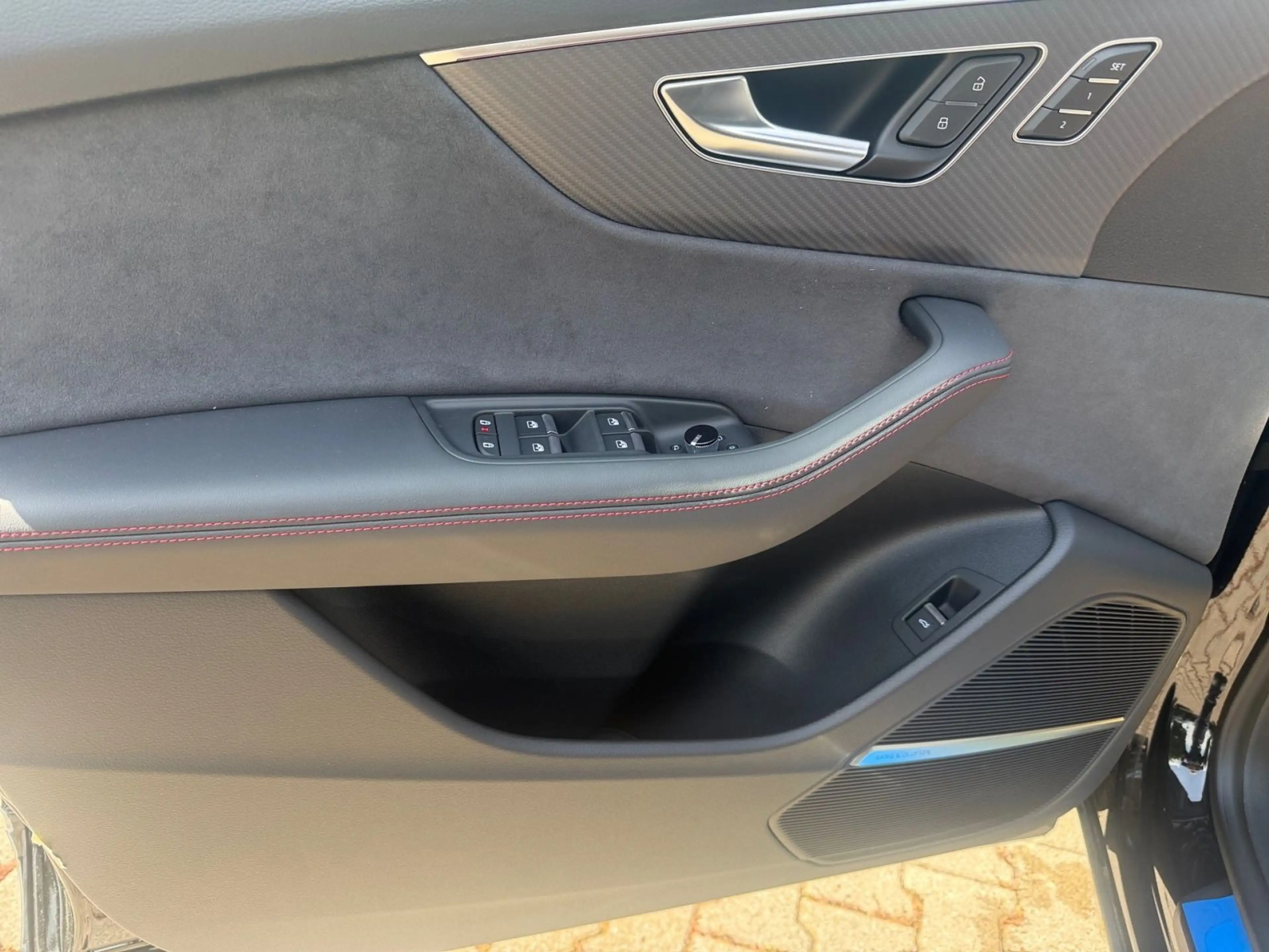Audi Q8 AHK Allradlenk Pano Massage Matrix Optik Navi — photo 12