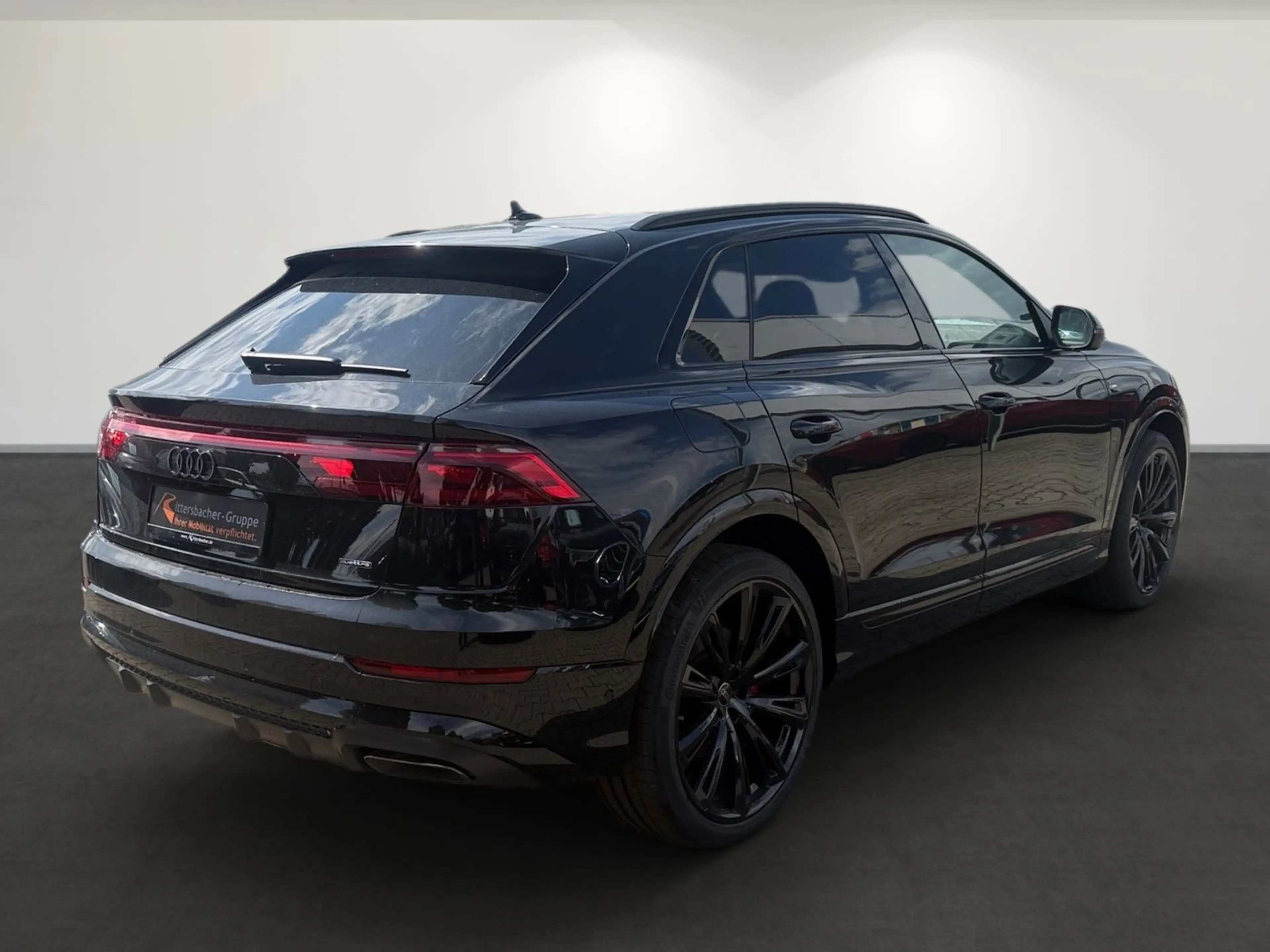 Audi Q8 AHK Allradlenk Pano Massage Matrix Optik Navi — photo 5