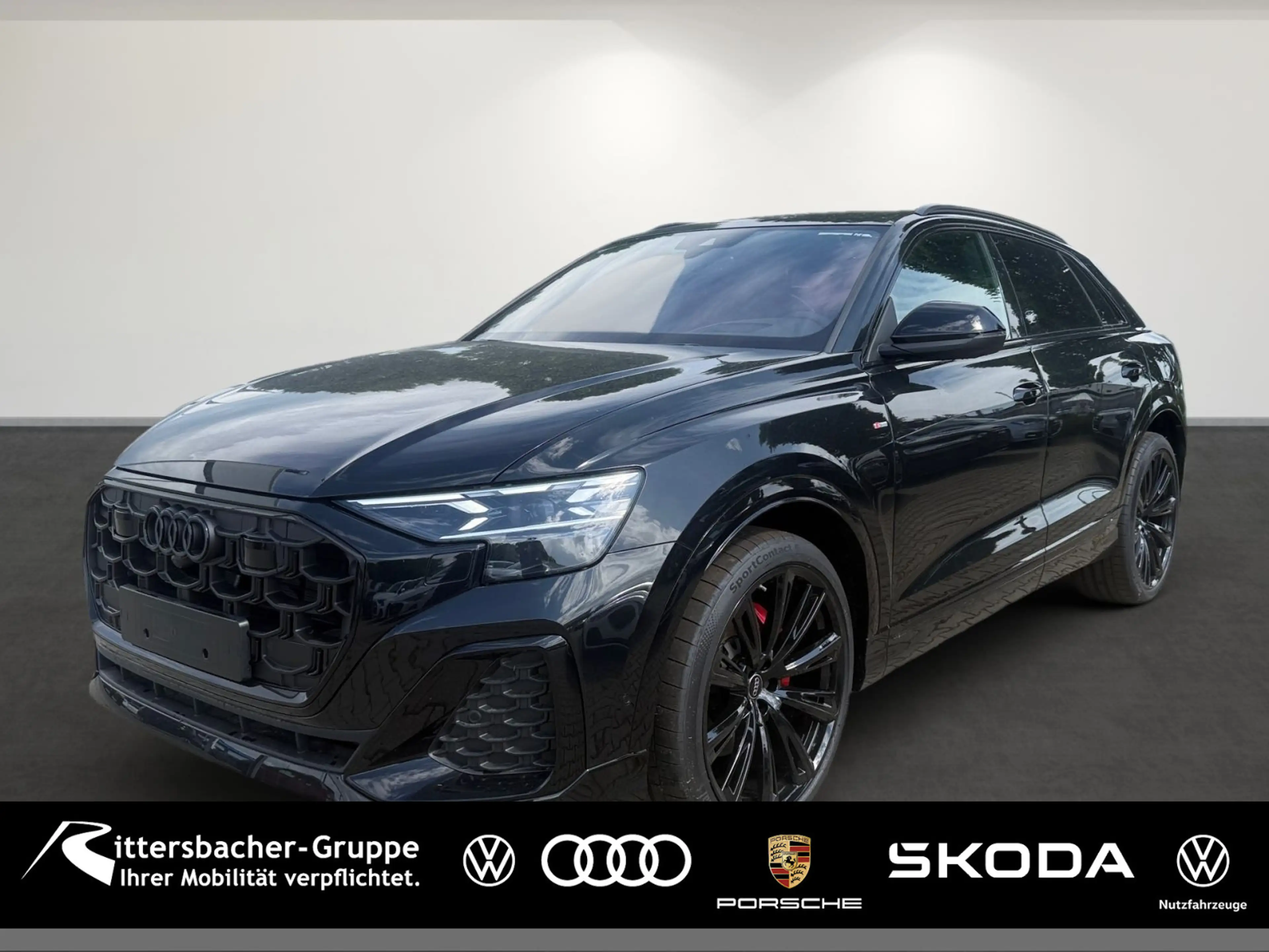 Audi Q8 AHK Allradlenk Pano Massage Matrix Optik Navi