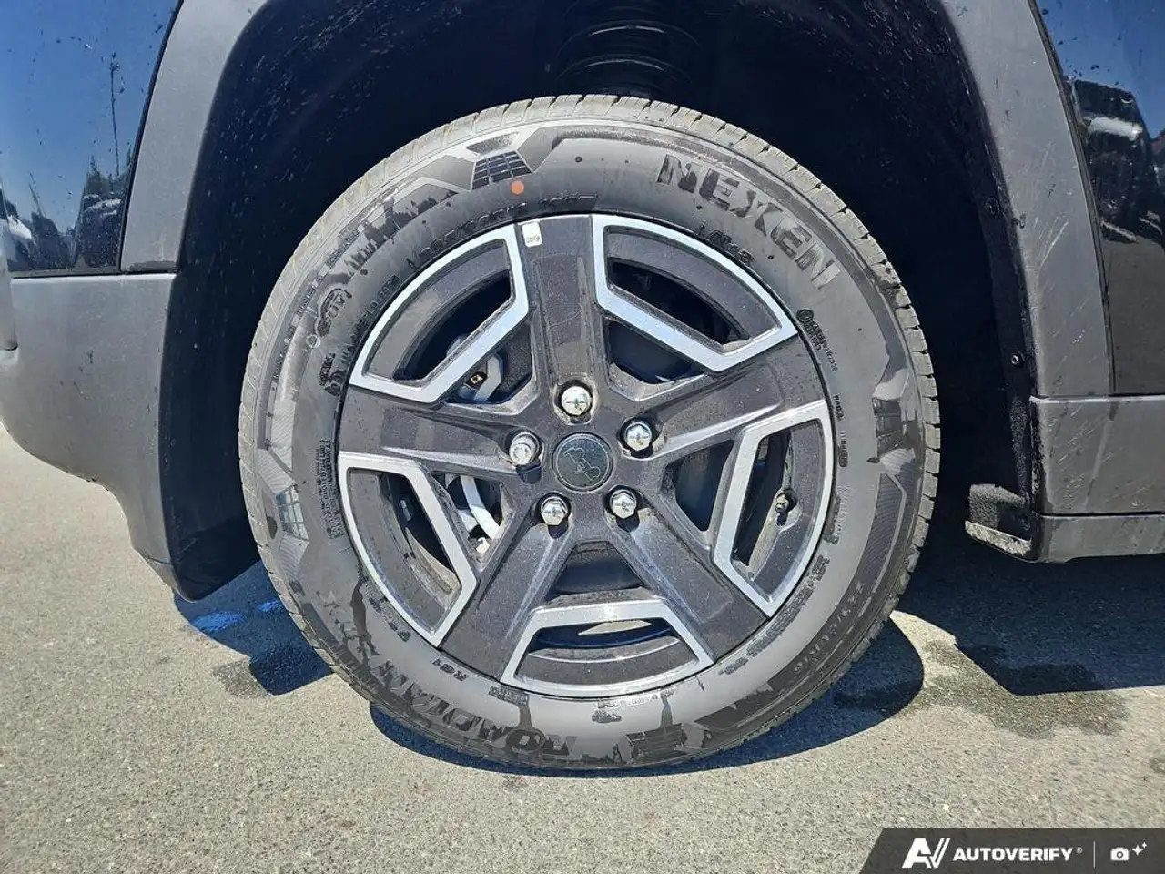 Jeep Cherokee снимка Jeep Cherokee