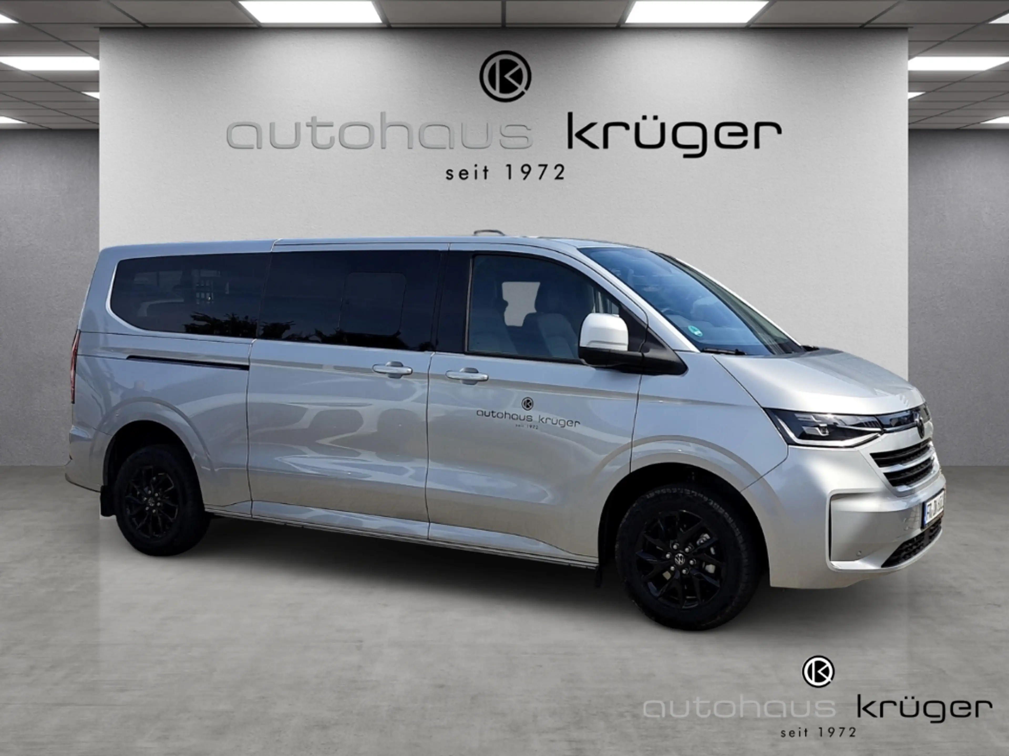 Volkswagen T7 Caravelle 2.0 TDI DSG Style LR AHK-klappbar Navi Digitales C — photo 7