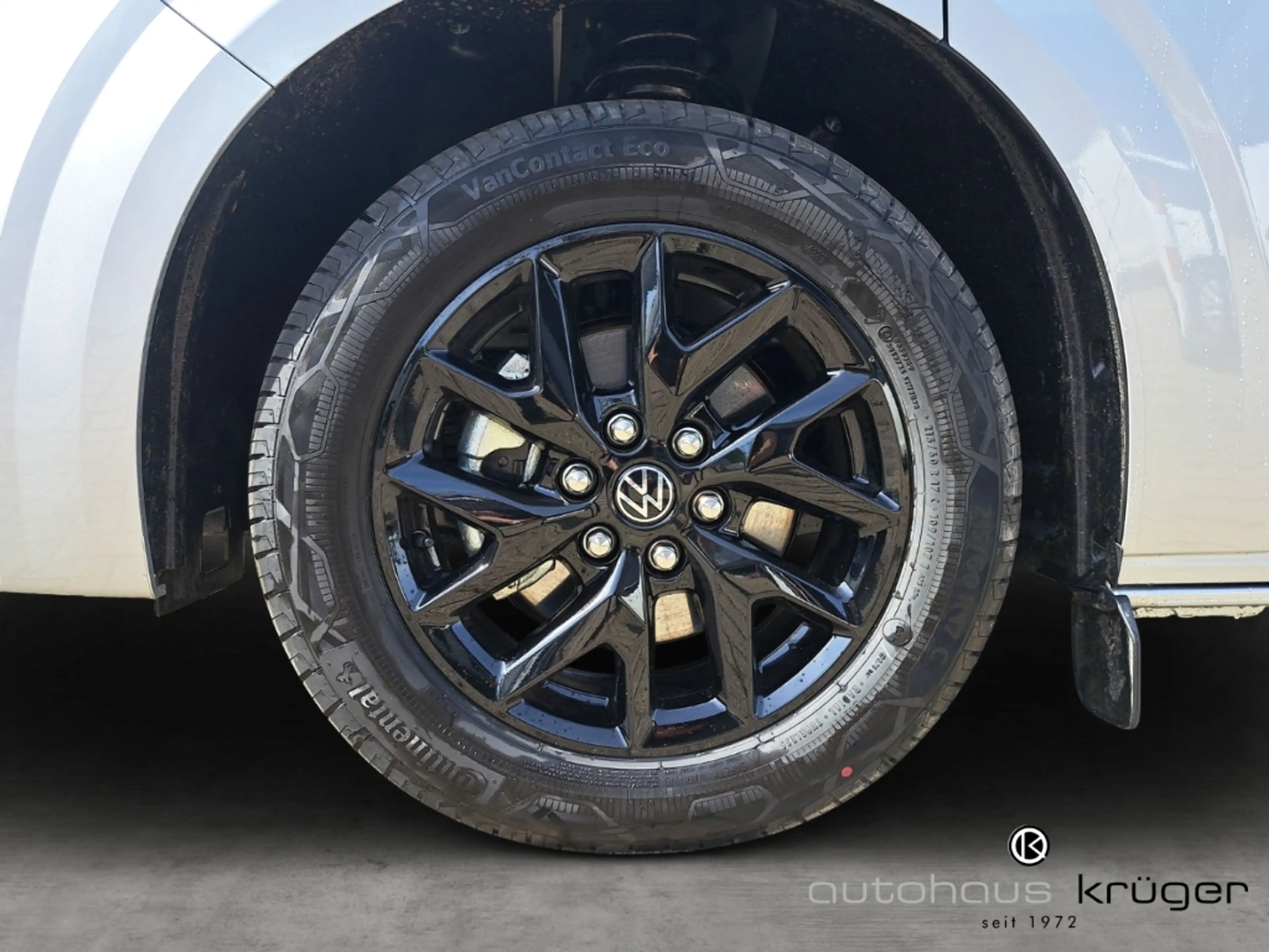 Volkswagen T7 Caravelle 2.0 TDI DSG Style LR AHK-klappbar Navi Digitales C — photo 10