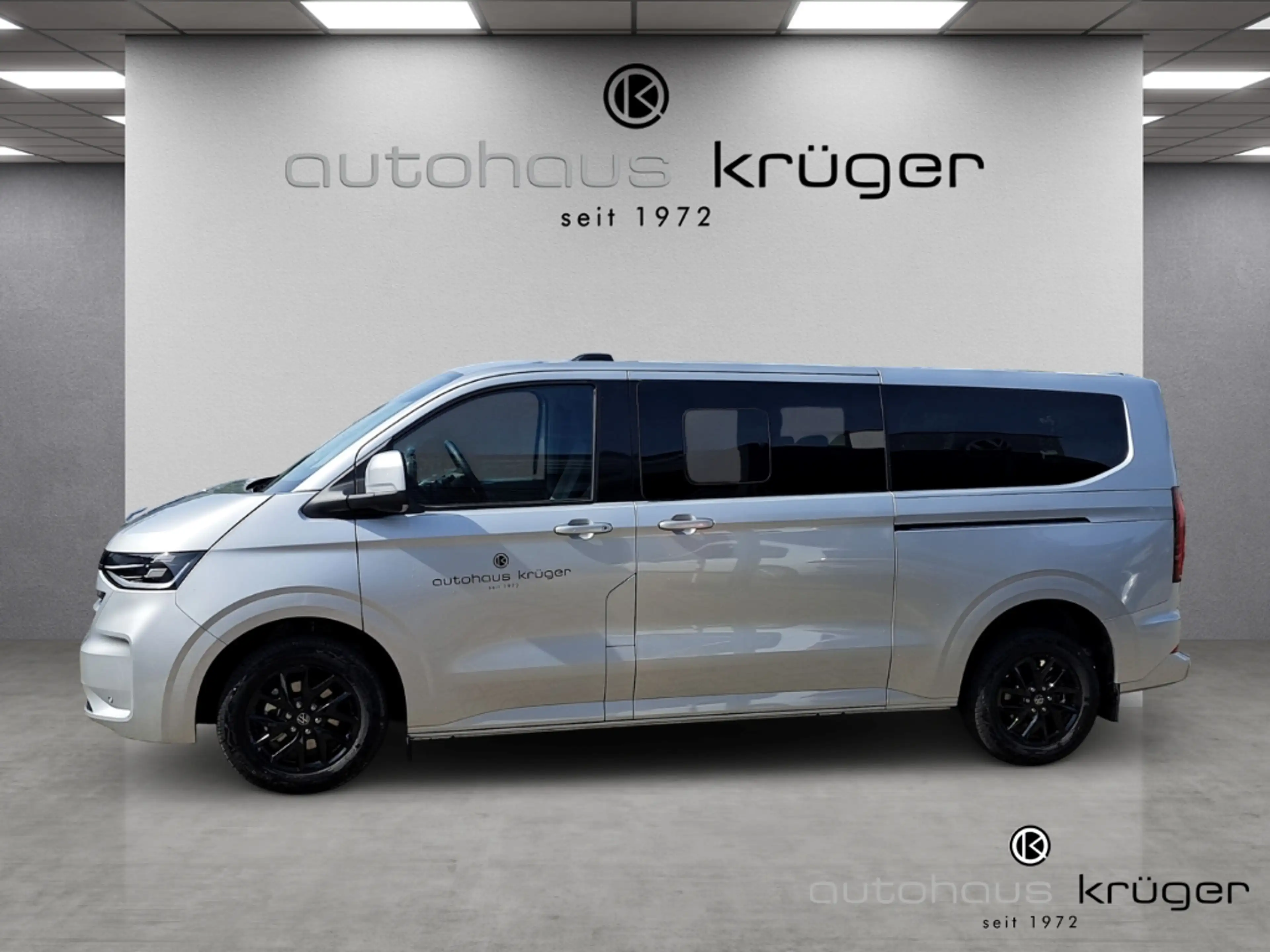 Volkswagen T7 Caravelle 2.0 TDI DSG Style LR AHK-klappbar Navi Digitales C — photo 4