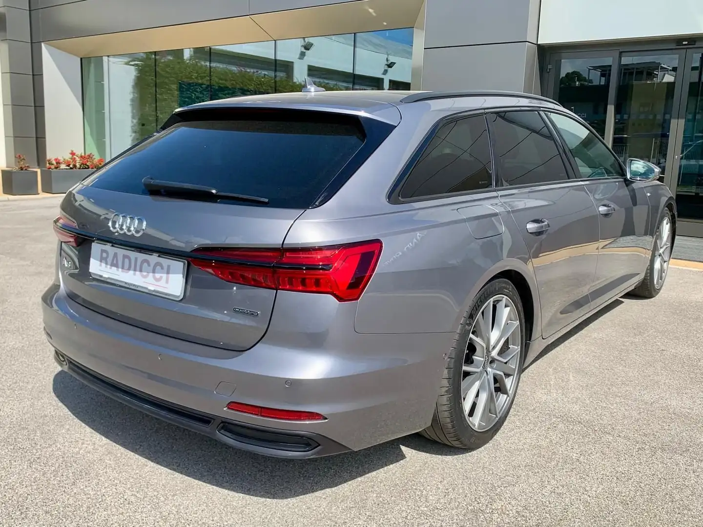 Audi A6 Avant 50 3.0 TDI quattro tiptronic Business Sport - 2