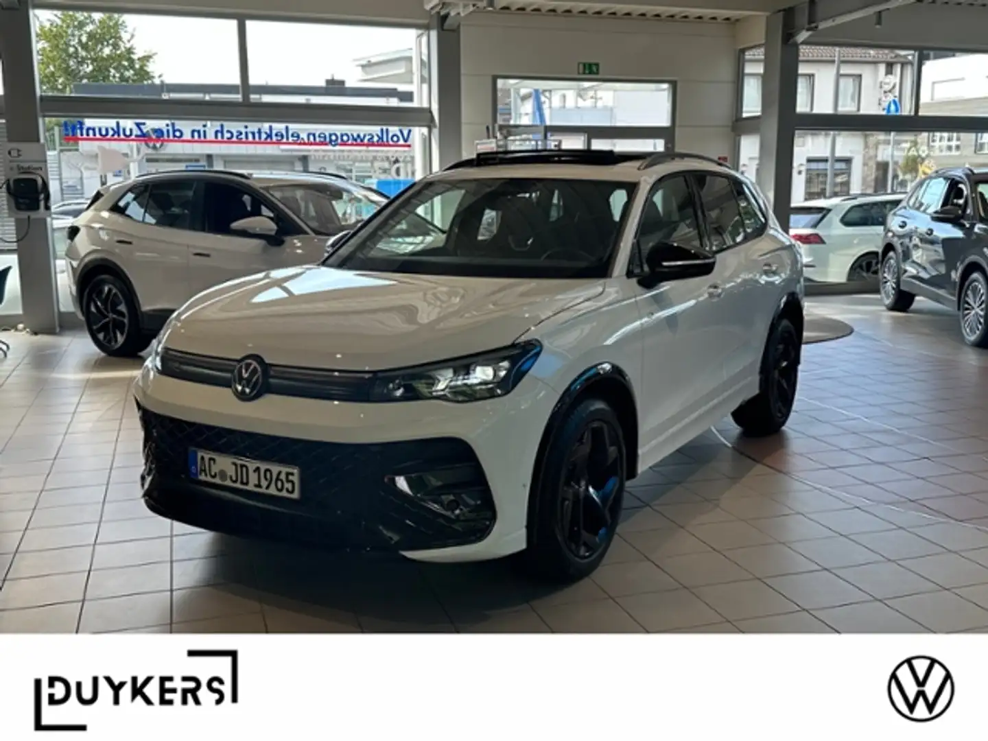 Volkswagen Tiguan 2.0 TDI DSG R-Line BLACK IQ PANO NAVI AHK Blanco - 1