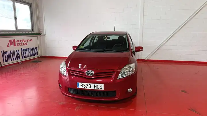 Toyota Auris 2011, foto 3
