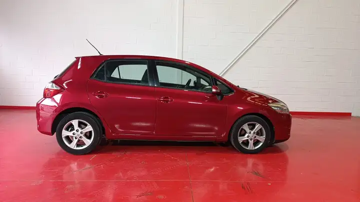 Toyota Auris 2011, foto 6