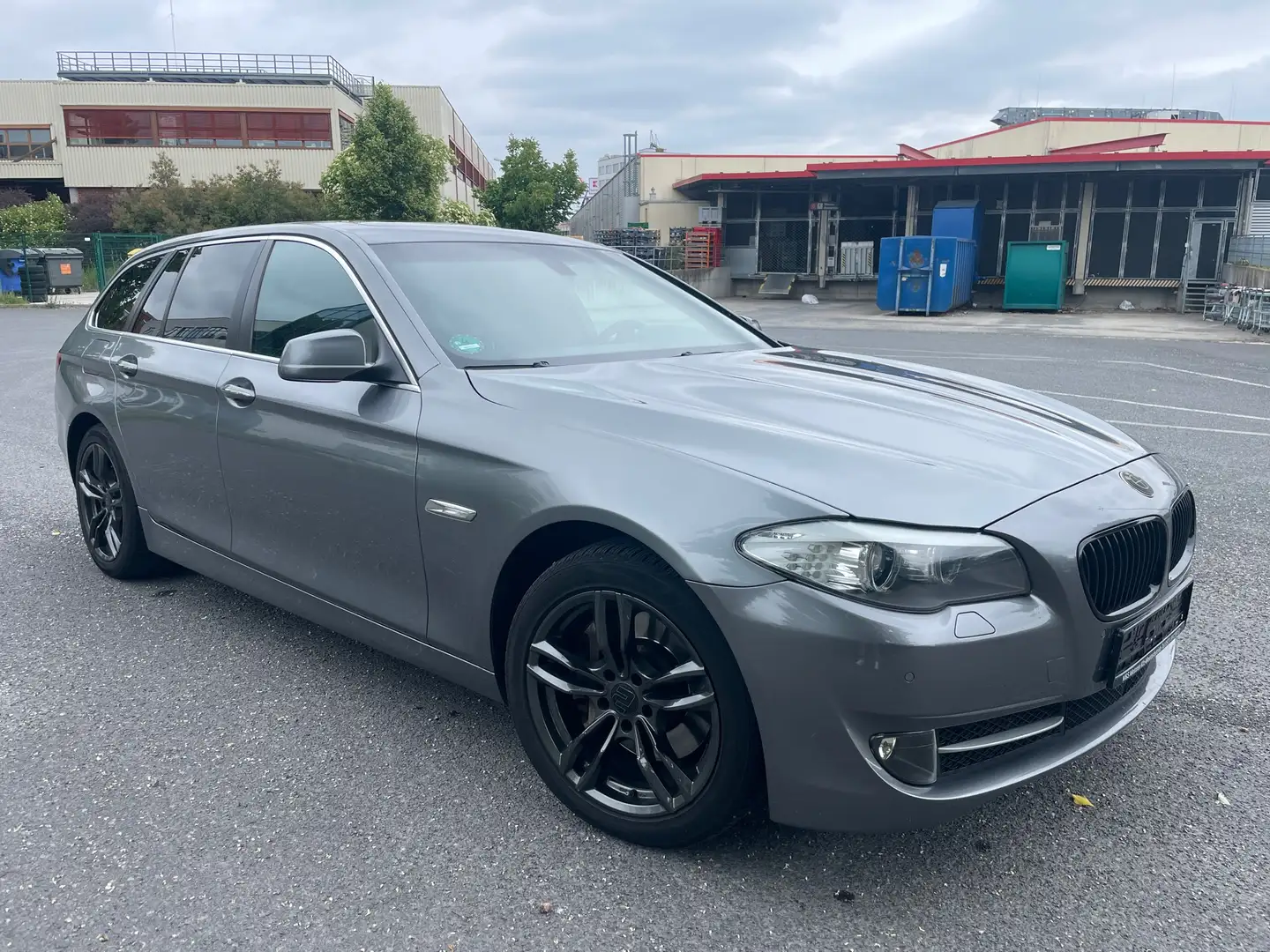 BMW 525 Touring Diesel 3.0l Aut.Vollausst. TÜV 5/27 Grau - 2