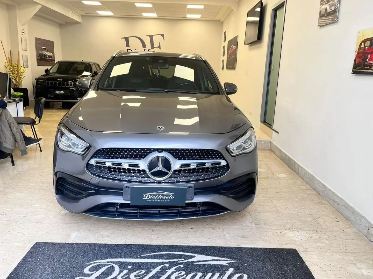 Mercedes-Benz GLA 200 d Automatic Premium Grigio - 1